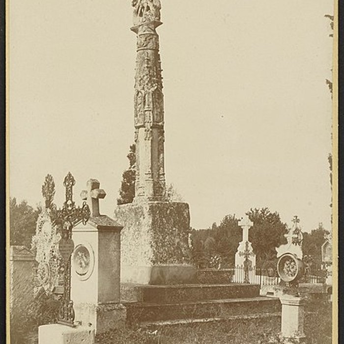 Photo de Croix de cimetière de Saint-Germain-de-la-Rivière