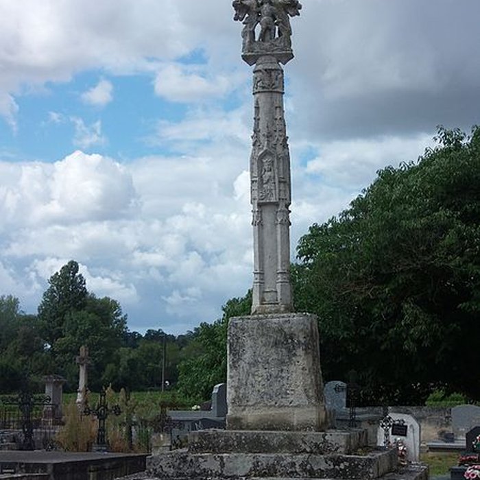 Photo de Croix de cimetière de Saint-Germain-de-la-Rivière