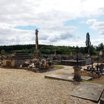 Croix de cimetière de Saint-Germain-de-la-Rivière