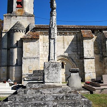 Croix de cimetière de Saint-Germain-de-la-Rivière
