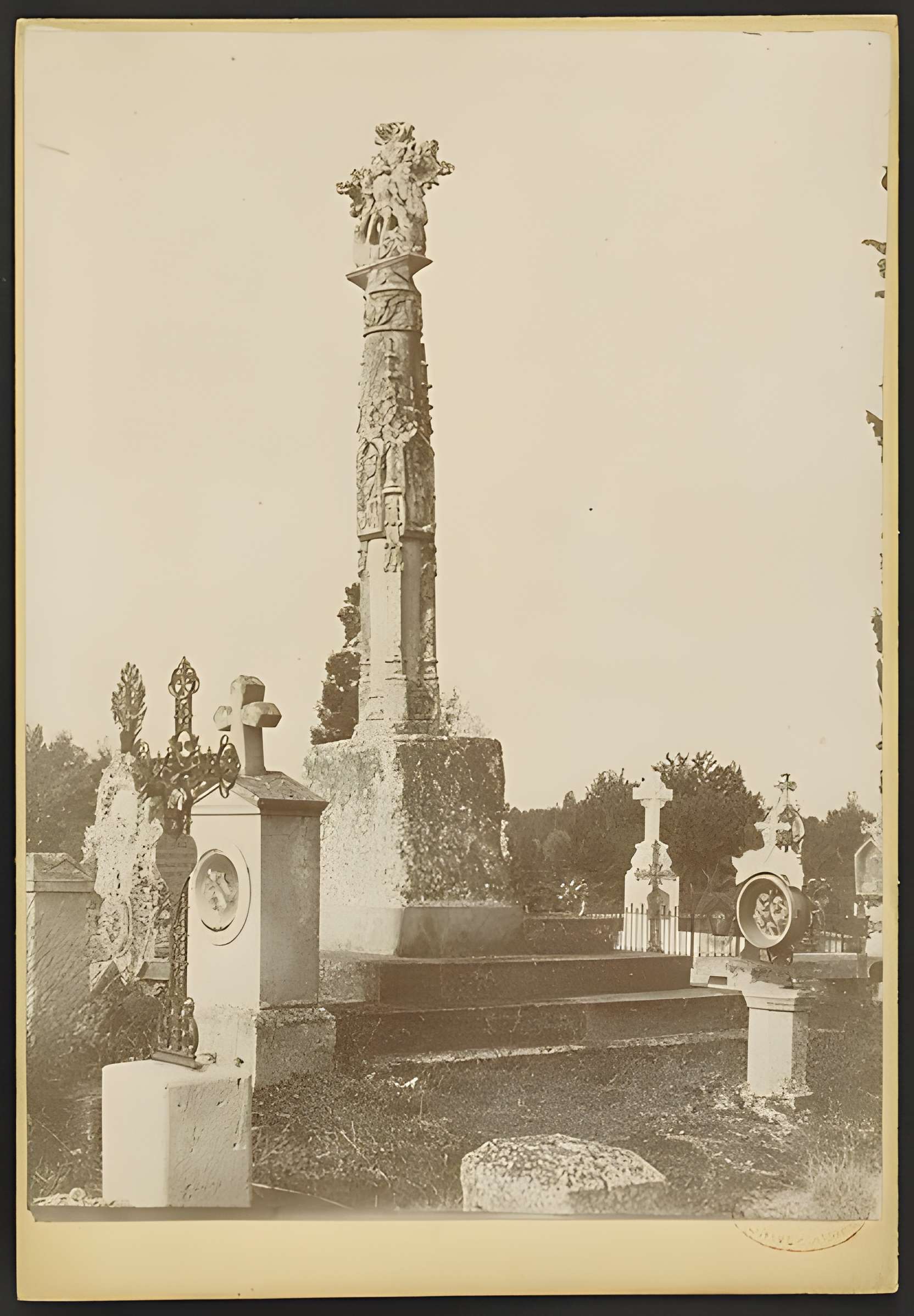 Croix de cimetière de Saint-Germain-de-la-Rivière