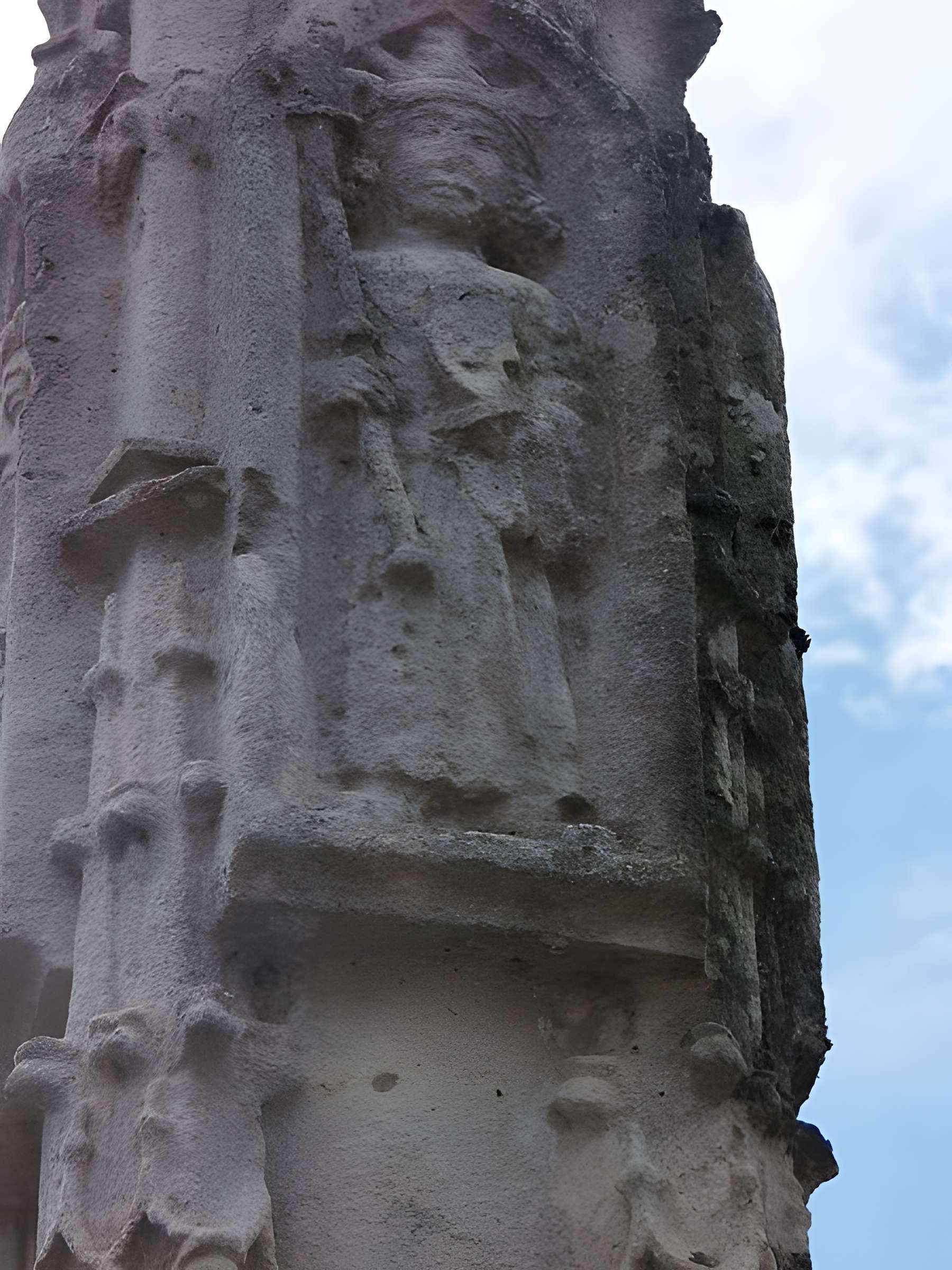 Croix de cimetière de Saint-Germain-de-la-Rivière