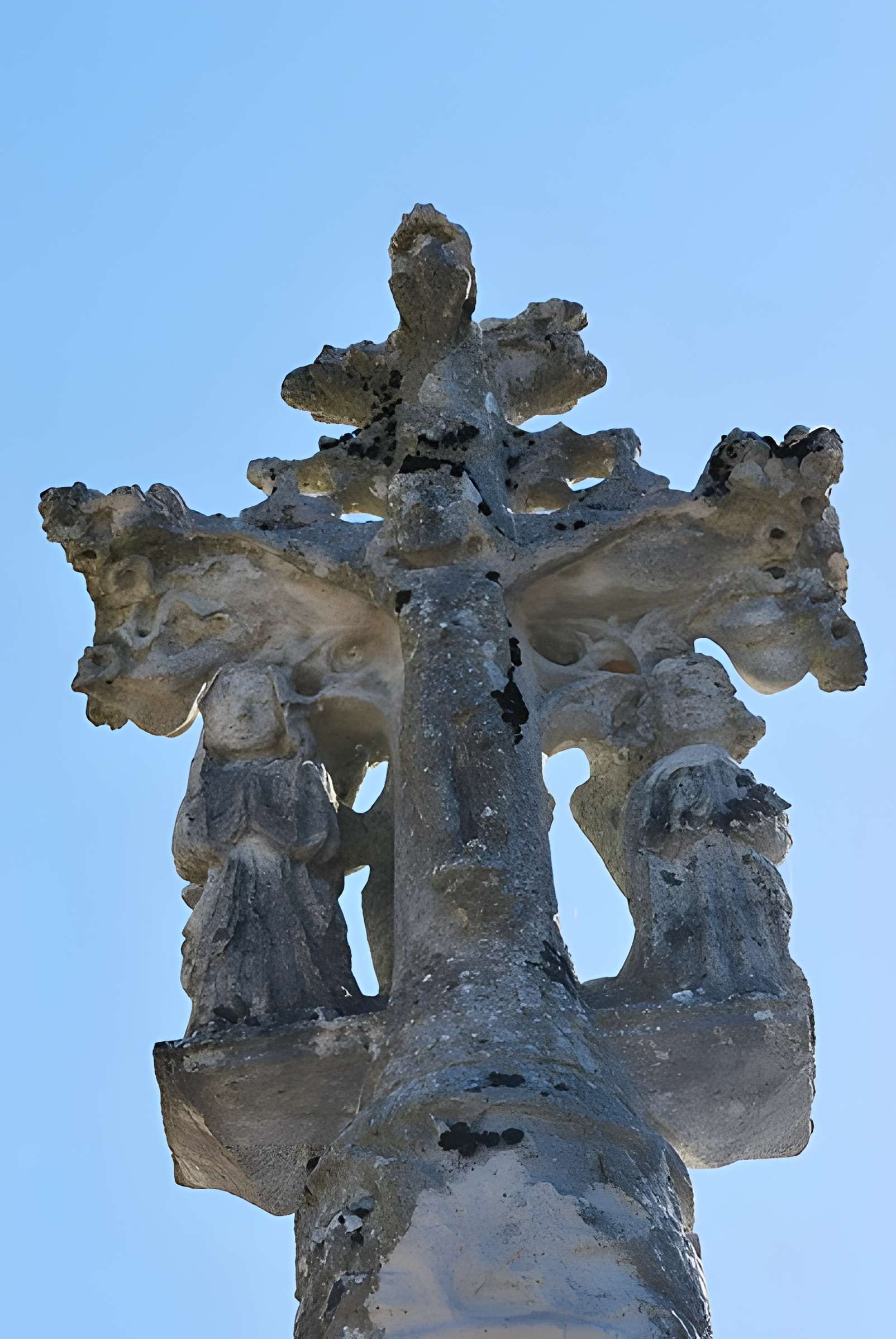 Croix de cimetière de Saint-Germain-de-la-Rivière