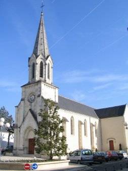 Photo de Saint-Symphorian Church of Metray