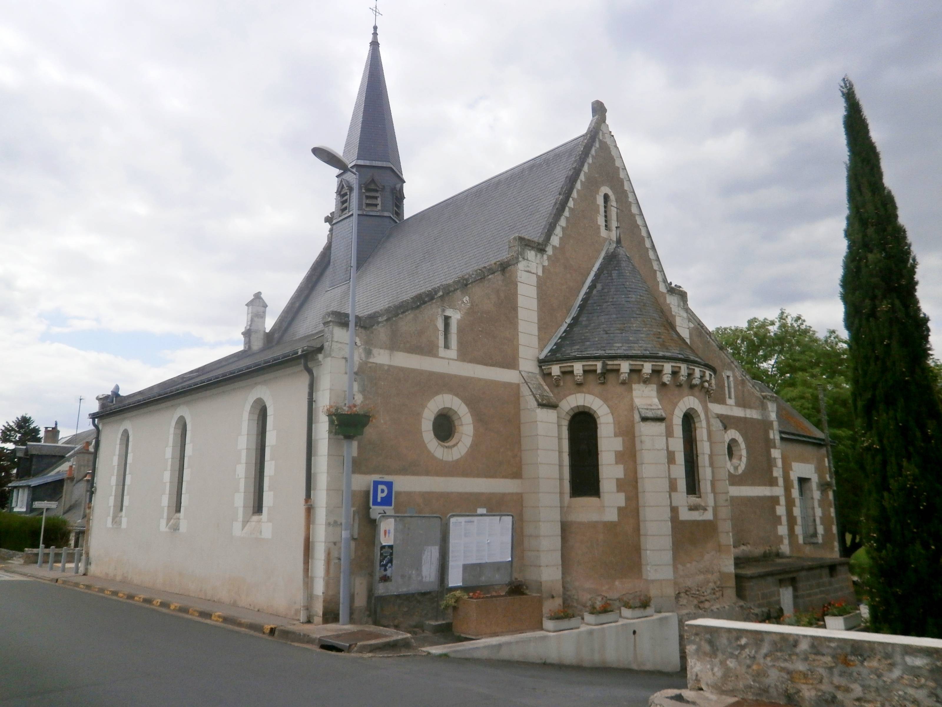 Photo de Église Saint-Genouph de Saint-Genouph