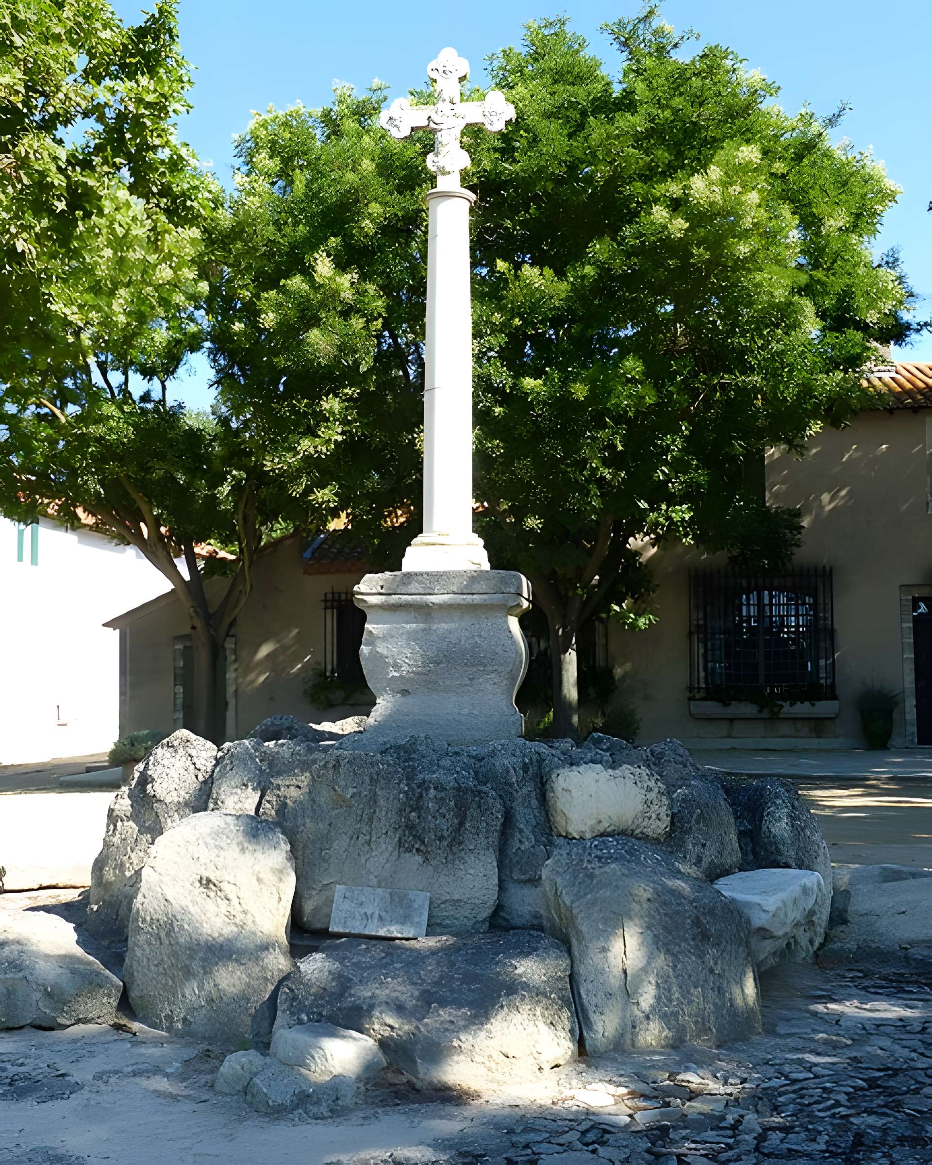 Croix de Méjanes