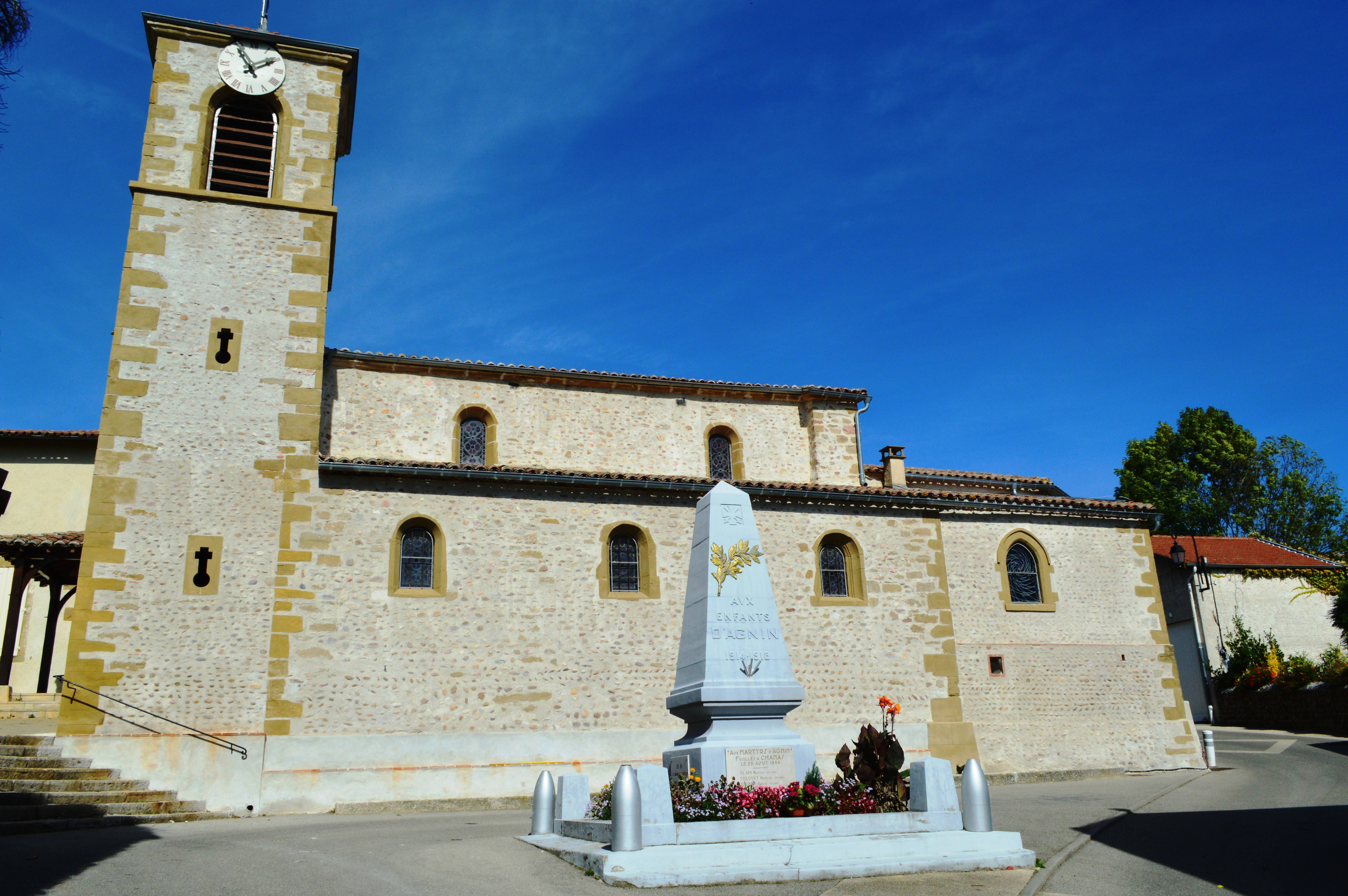 Photo de 圣马丁·达克宁教堂