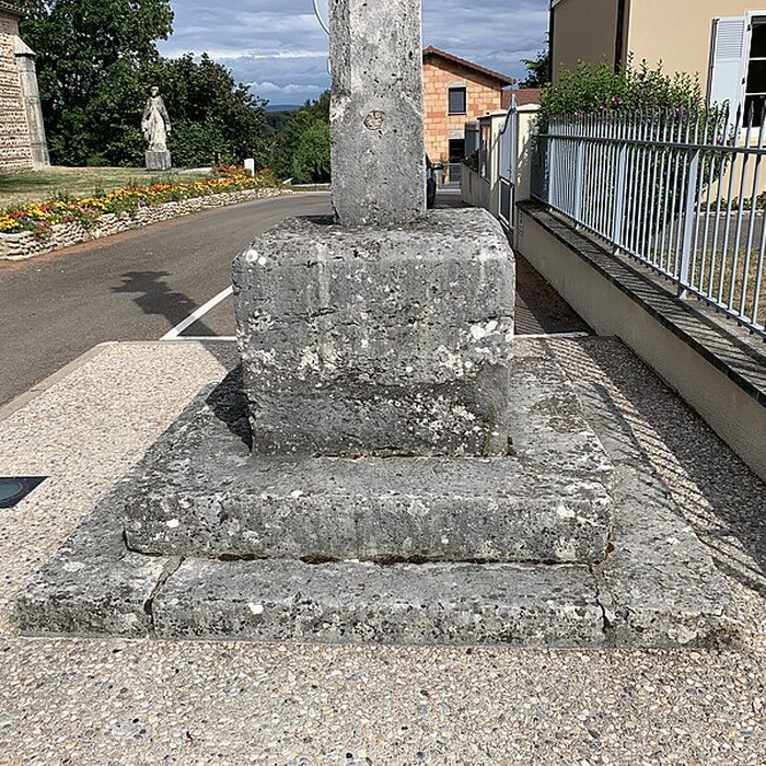 Photo de Croix de Rignieux-le-Franc