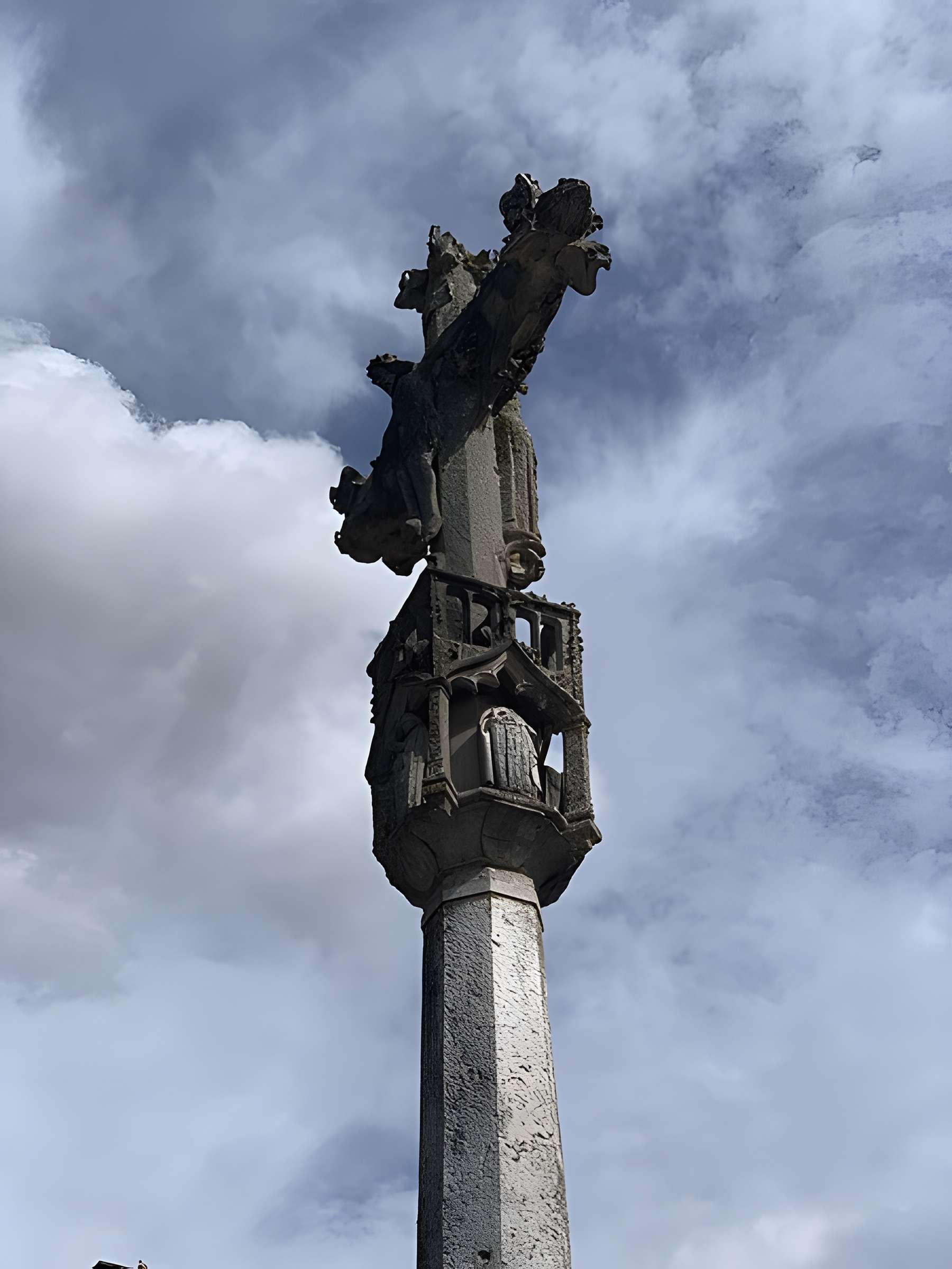 Croix de Rignieux-le-Franc