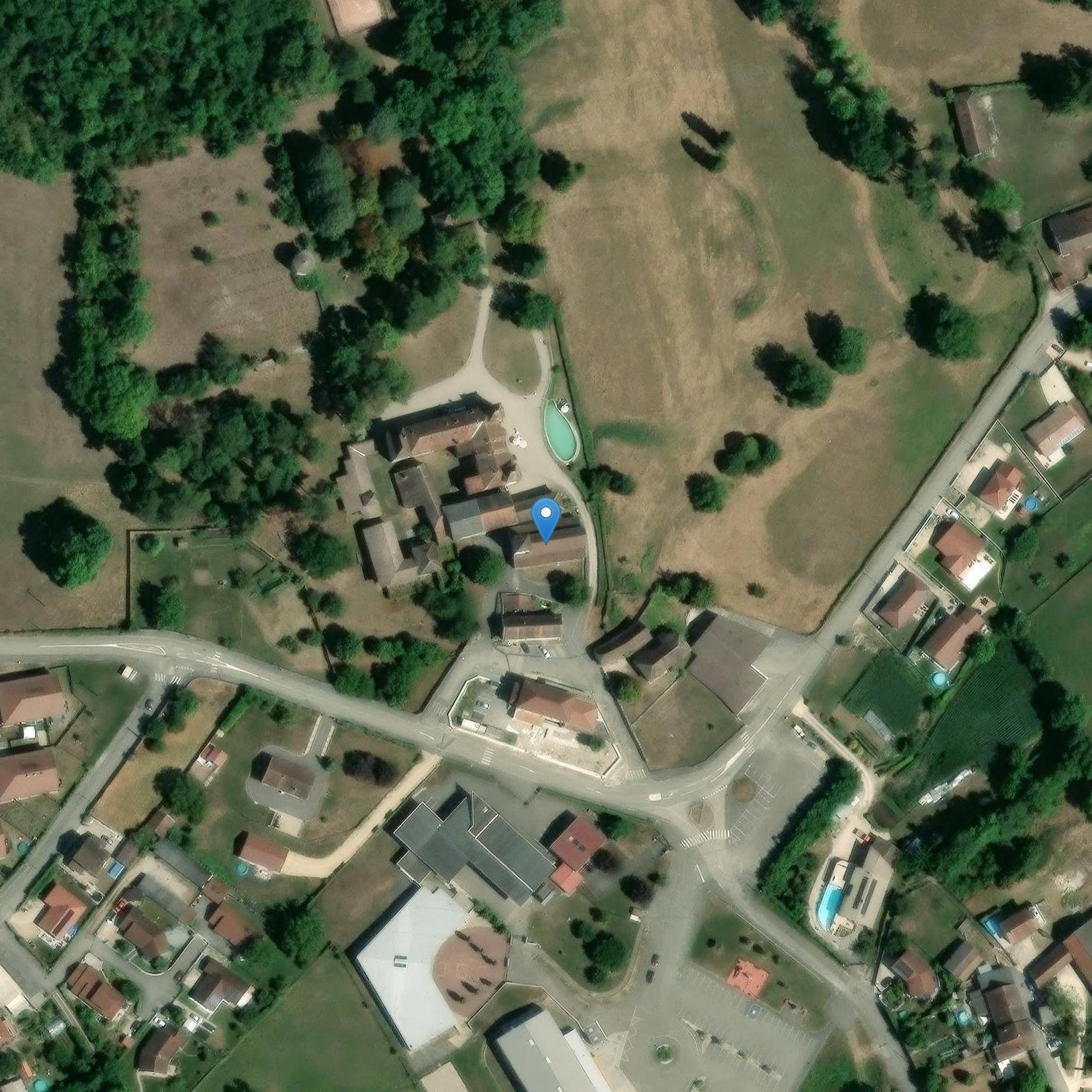 Photo de Kerk van Sint Christof van Bouvesse-Quiieu