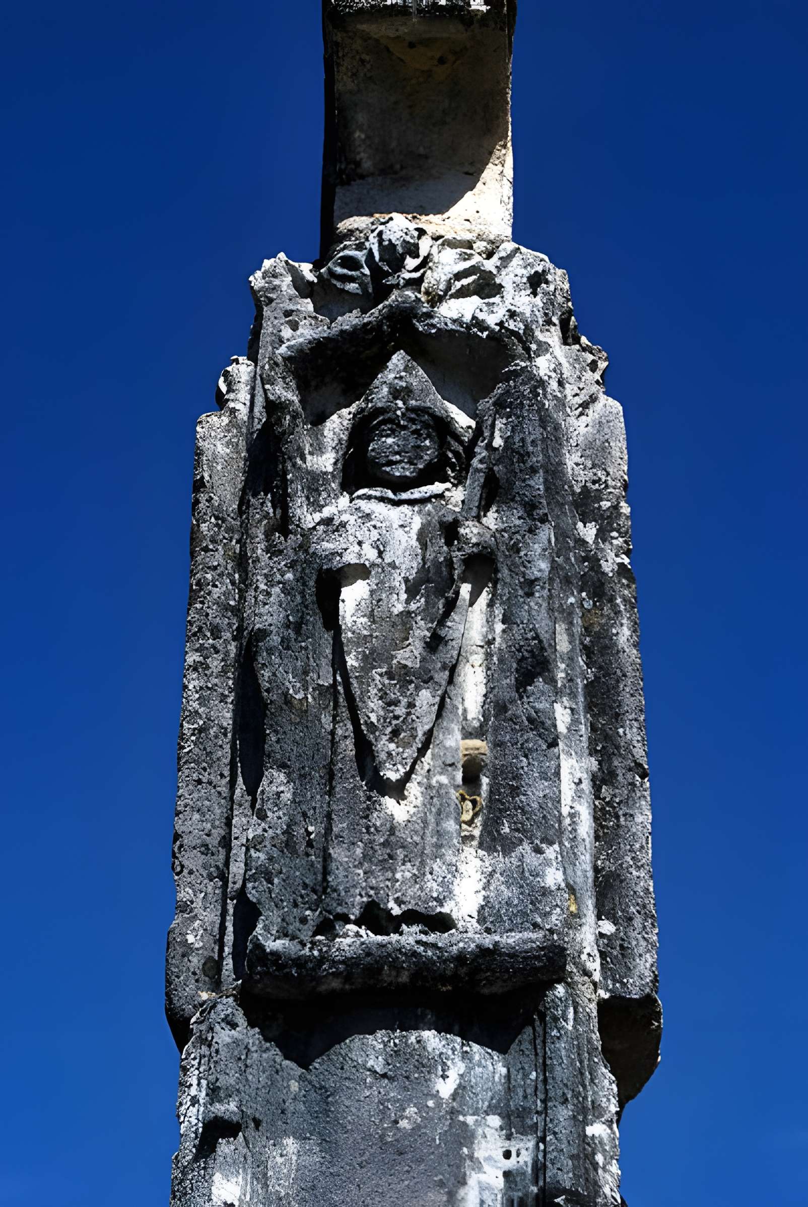 Croix du cimetière de Bonzac
