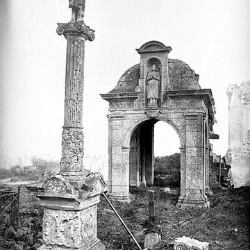 Croix du cimetière de Luc-sur-Mer