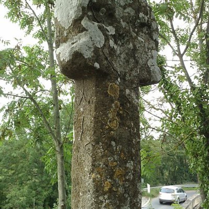 Photo de Croix romane de Feuguerolles-Bully