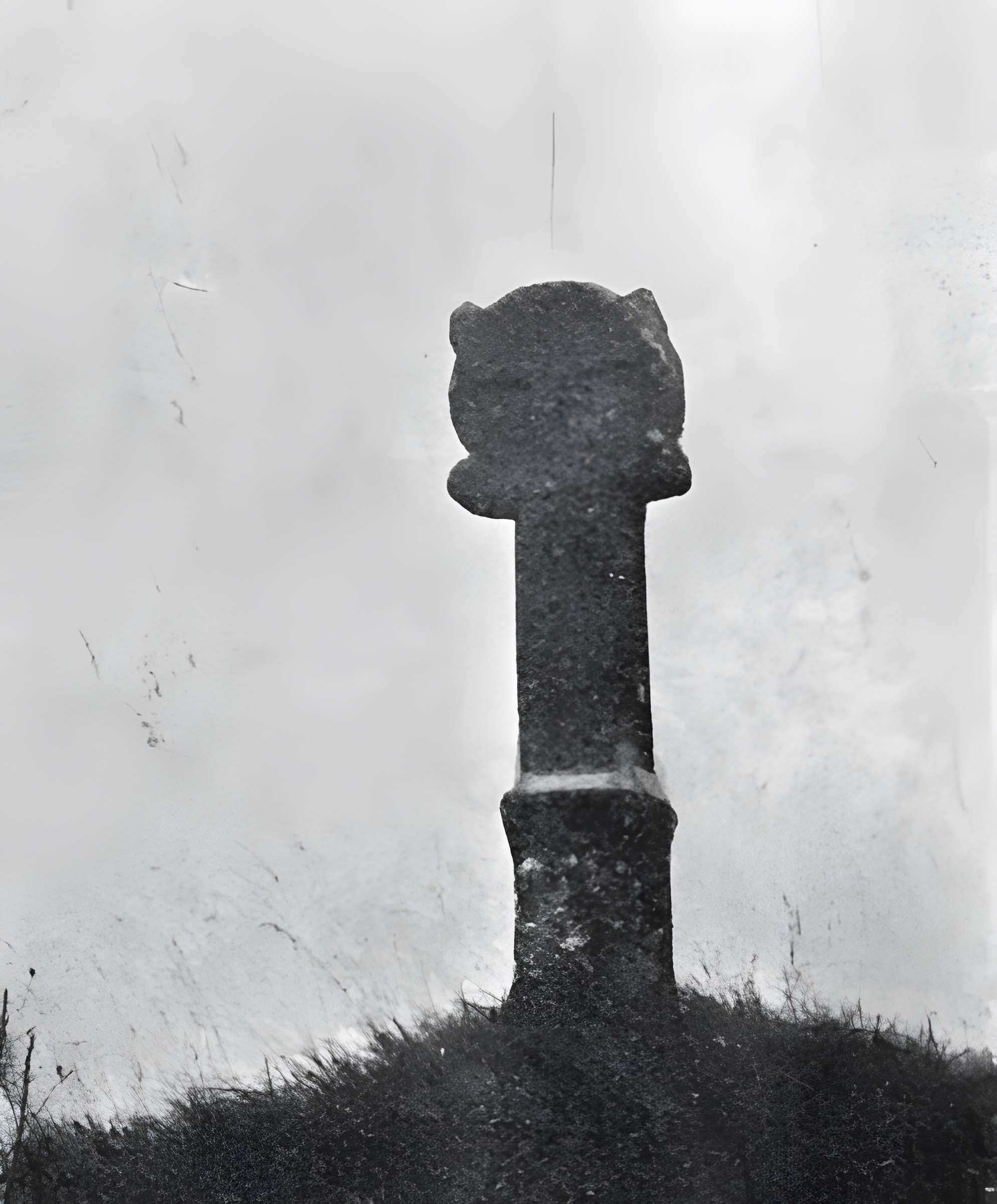 Croix romane de Feuguerolles-Bully