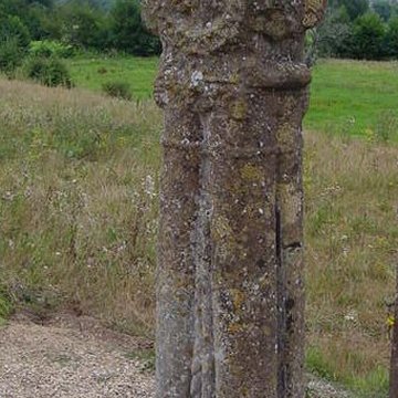 Croix romane de Grisy