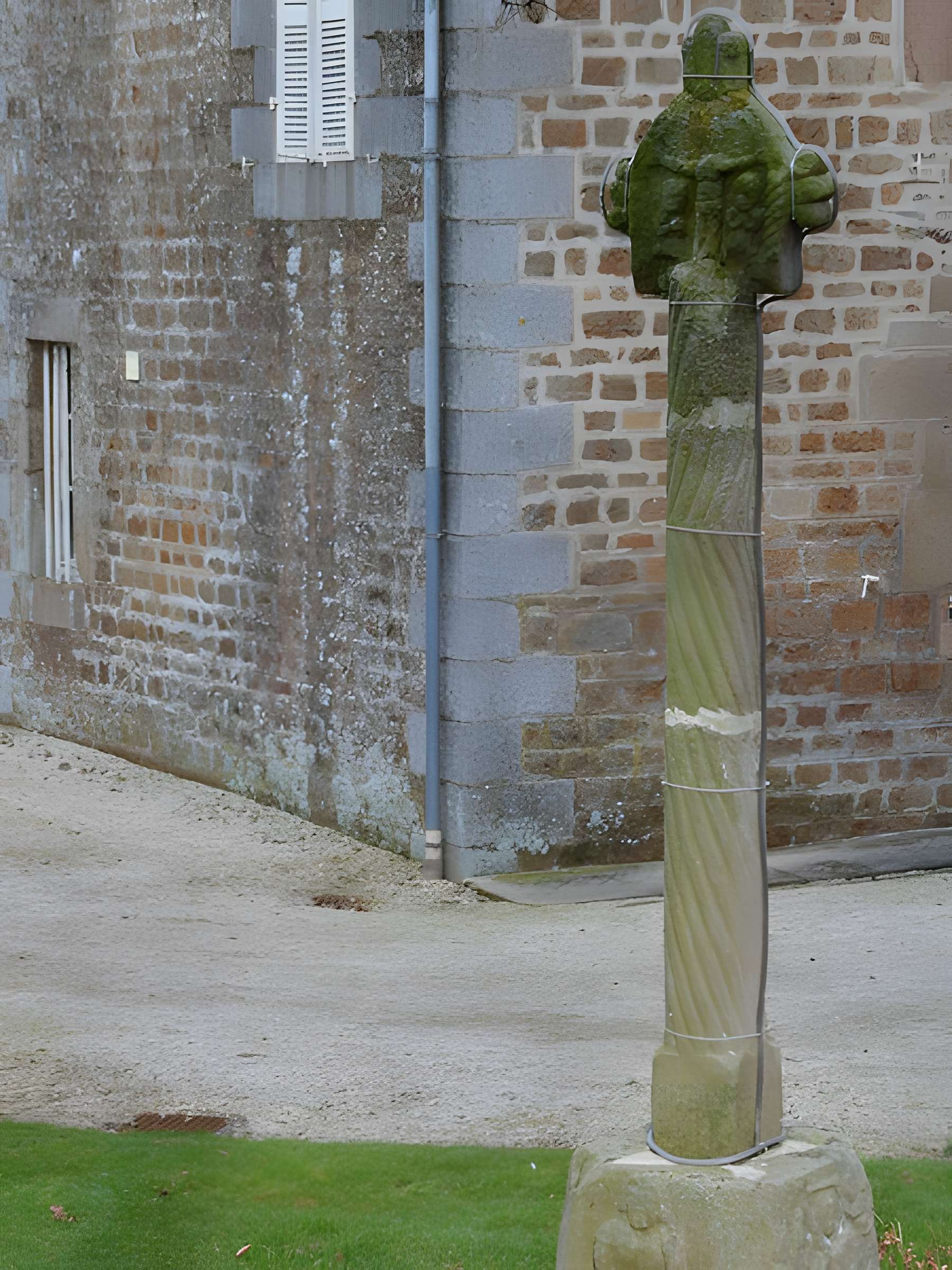 Croix Saint-Martin de Notre-Dame-du-Touchet