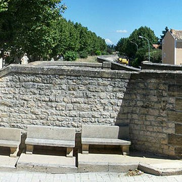 Digue denceinte de Caderousse