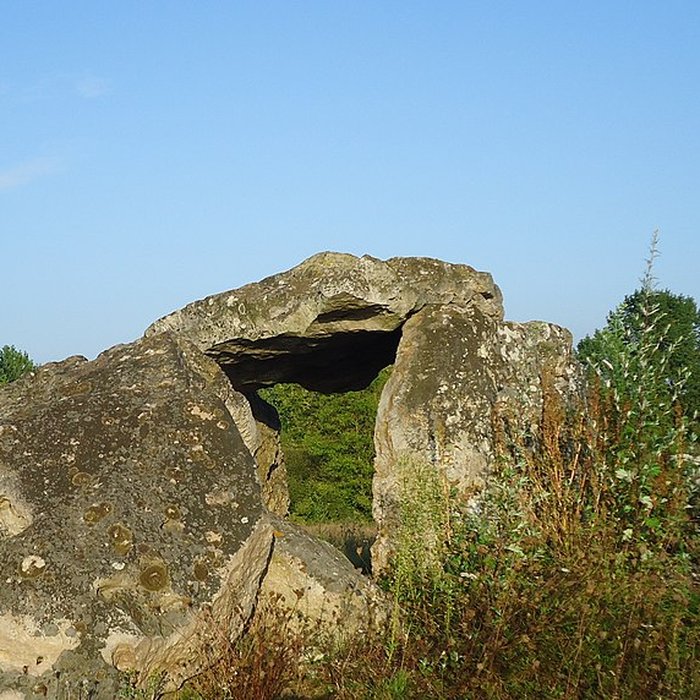 Photo de Dolmen dAmenon de Saint-Germain-dArcé