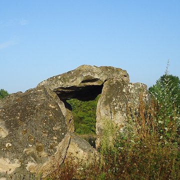 Dolmen dAmenon de Saint-Germain-dArcé