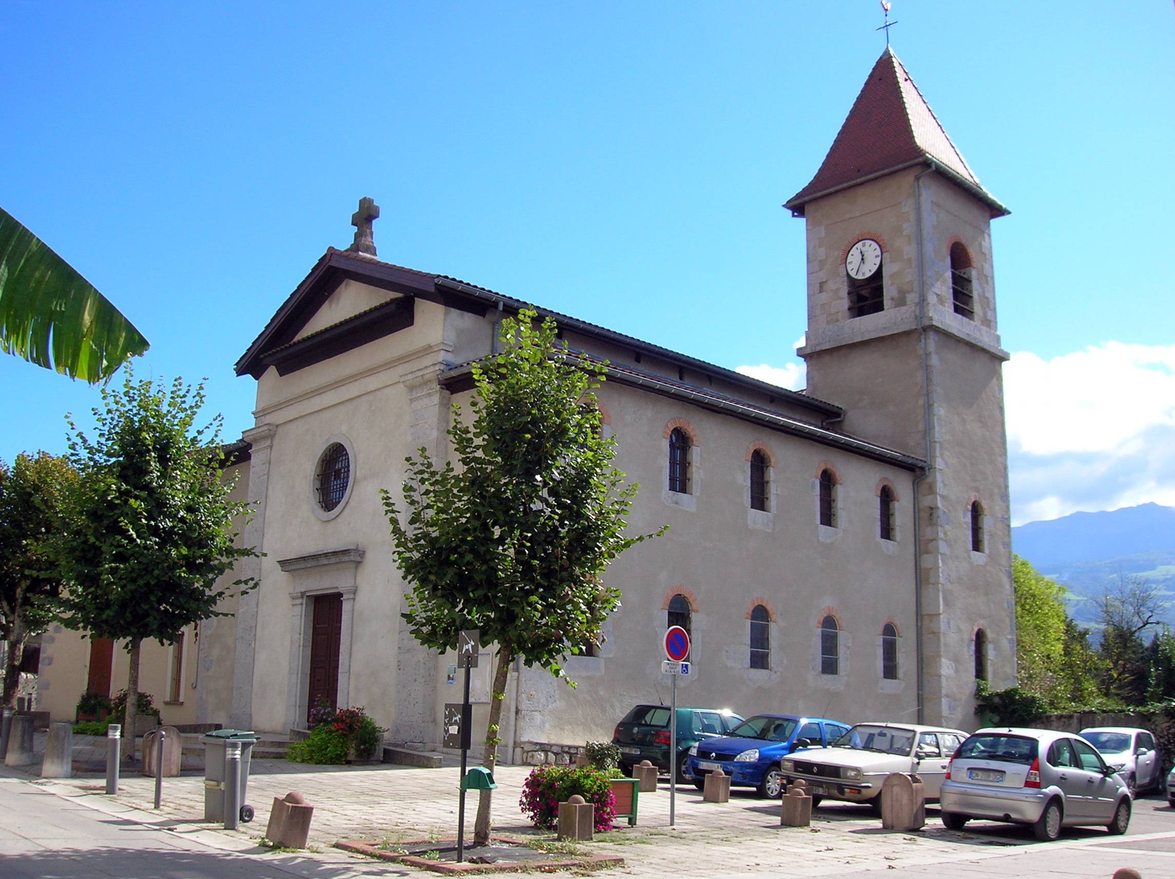 Photo de Église Sainte-Madeleine de Lumbin