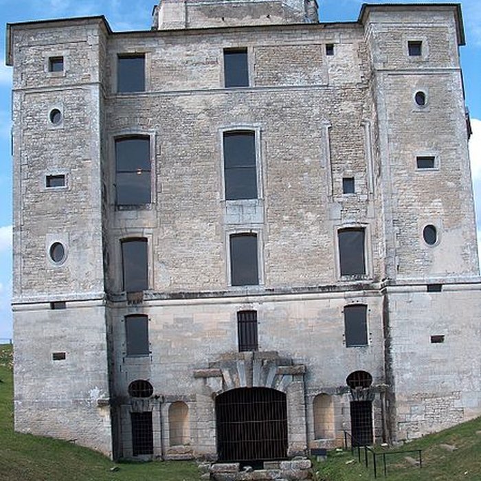 Photo de Château de Maulnes
