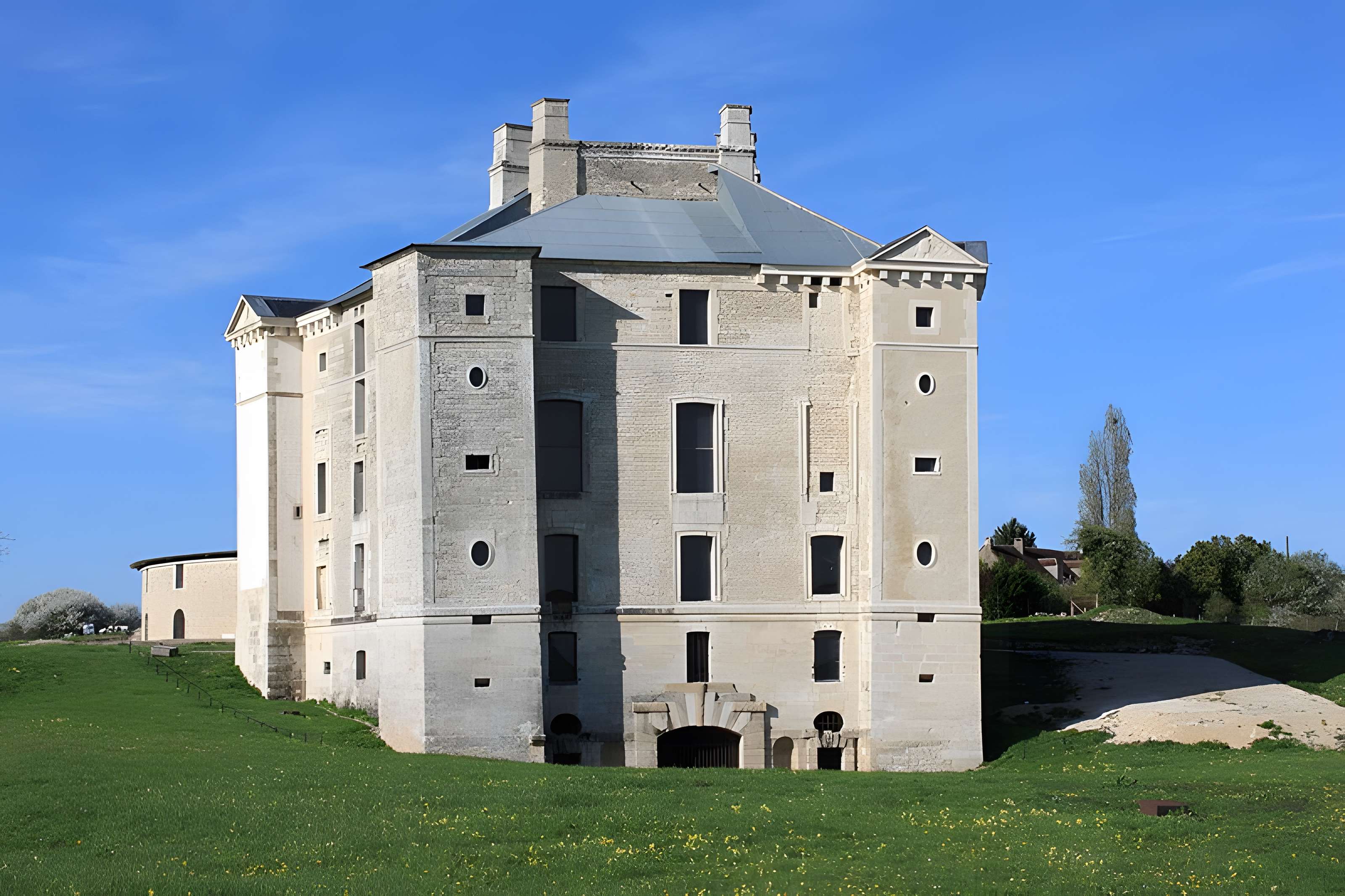 Château de Maulnes