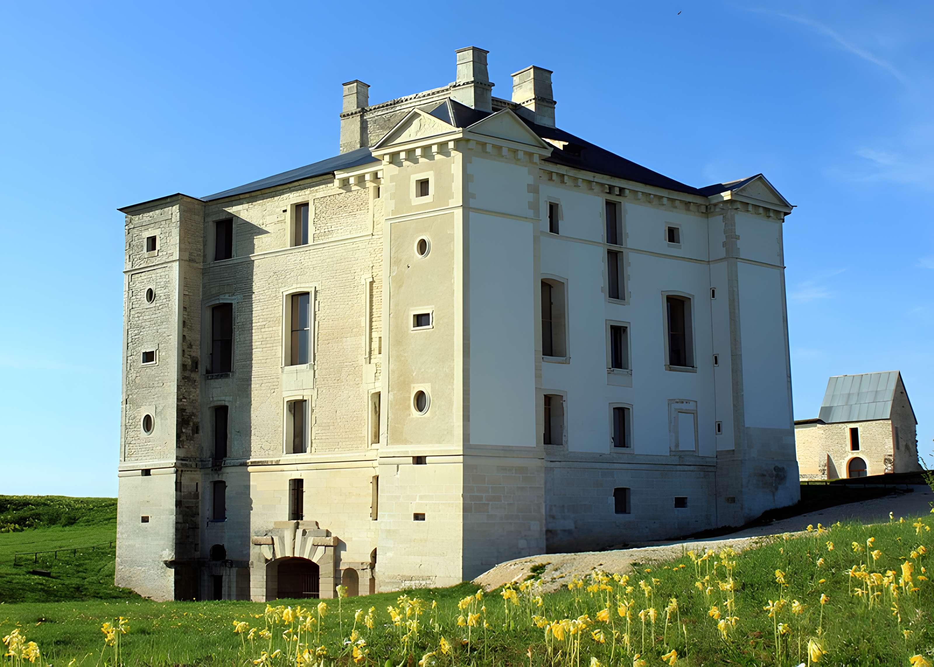 Château de Maulnes