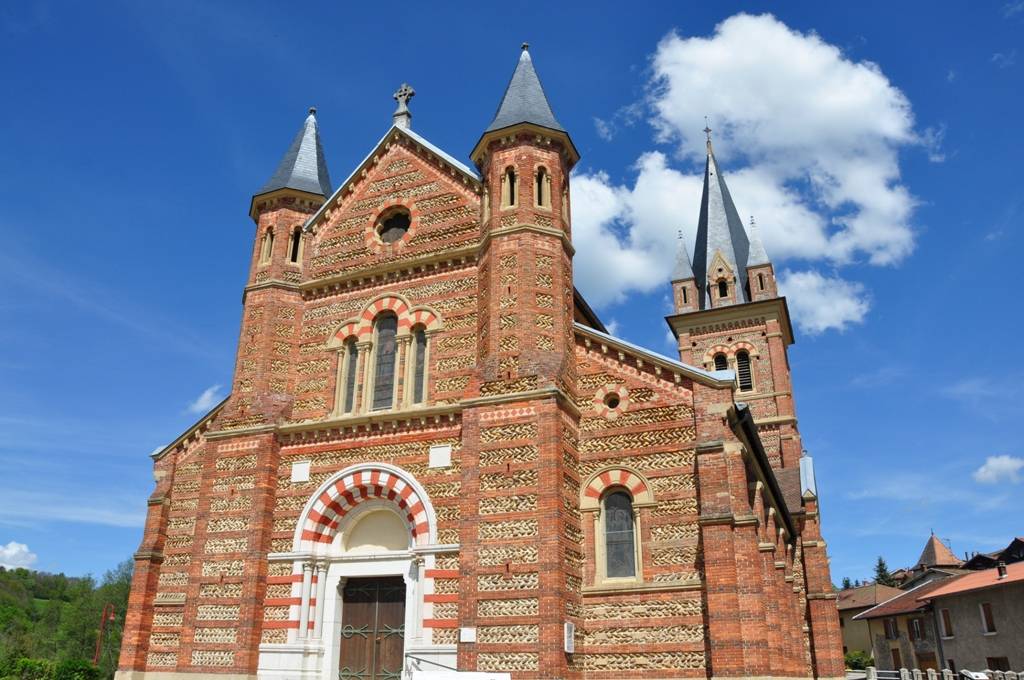 Photo de Chiesa di San Giovanni Battista di Roybon
