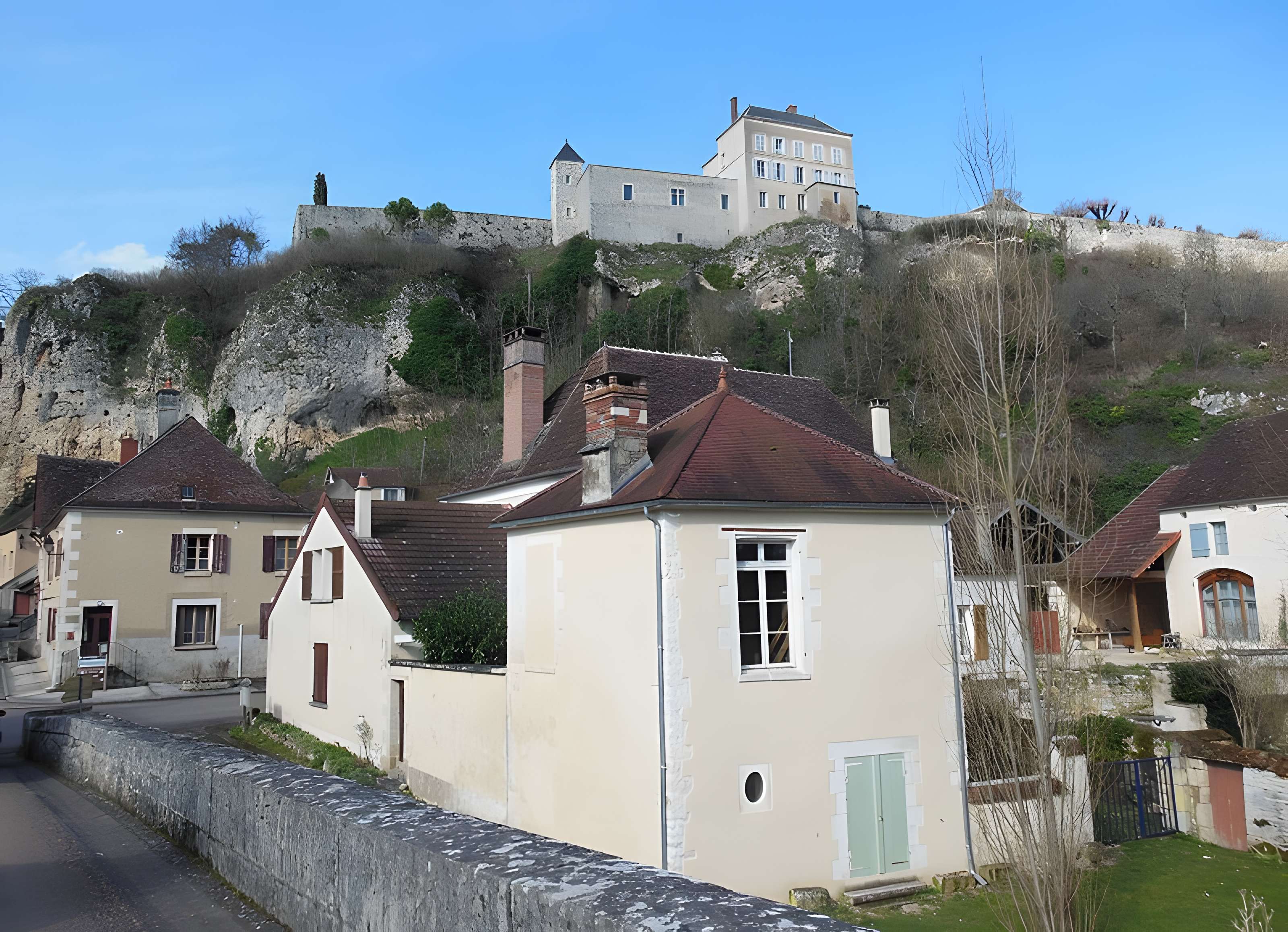 Donjon de Mailly-le-Château