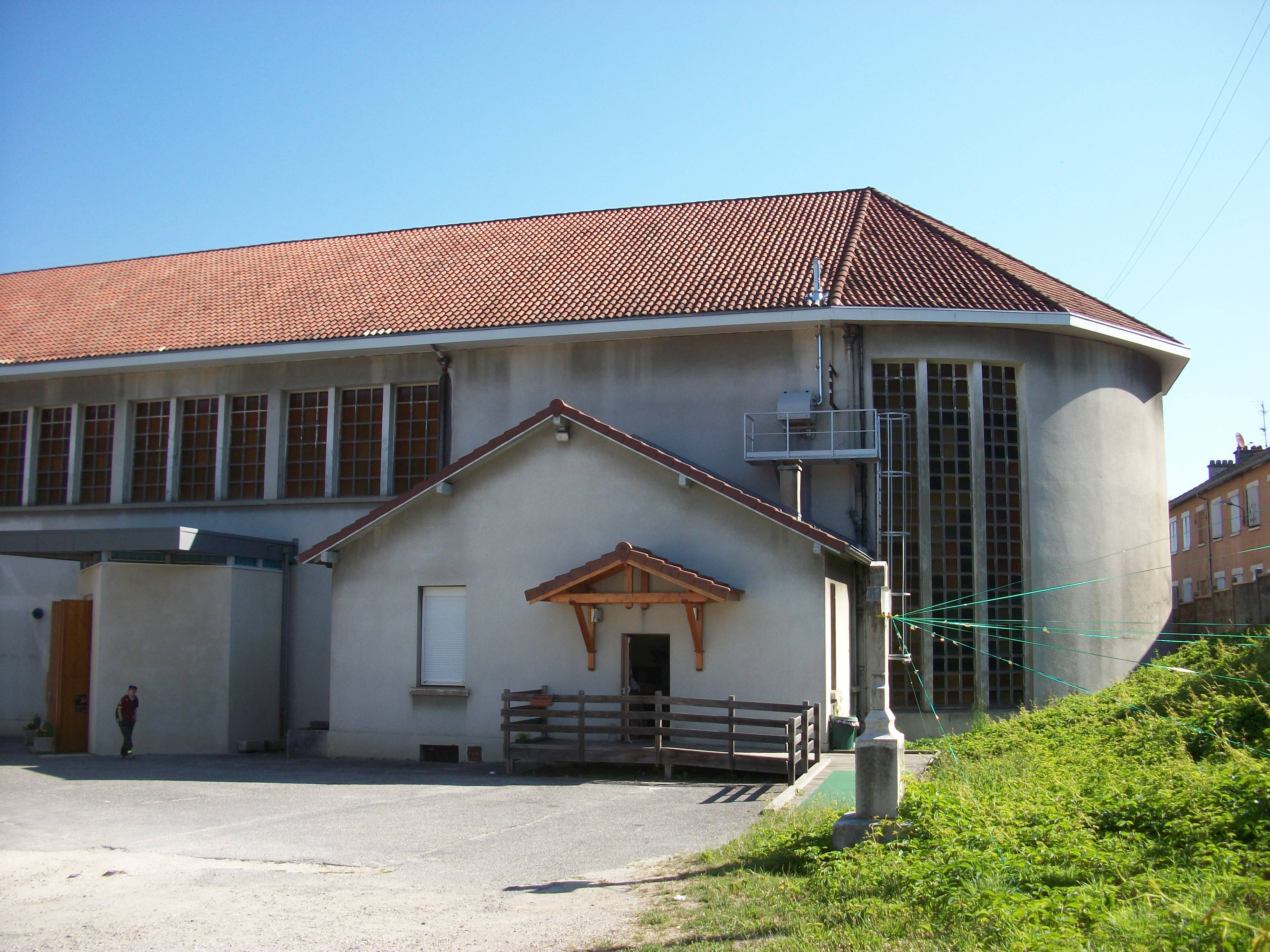 Photo de Église Sainte-Thérèse-de-l'Enfant-Jésus de Brignoud