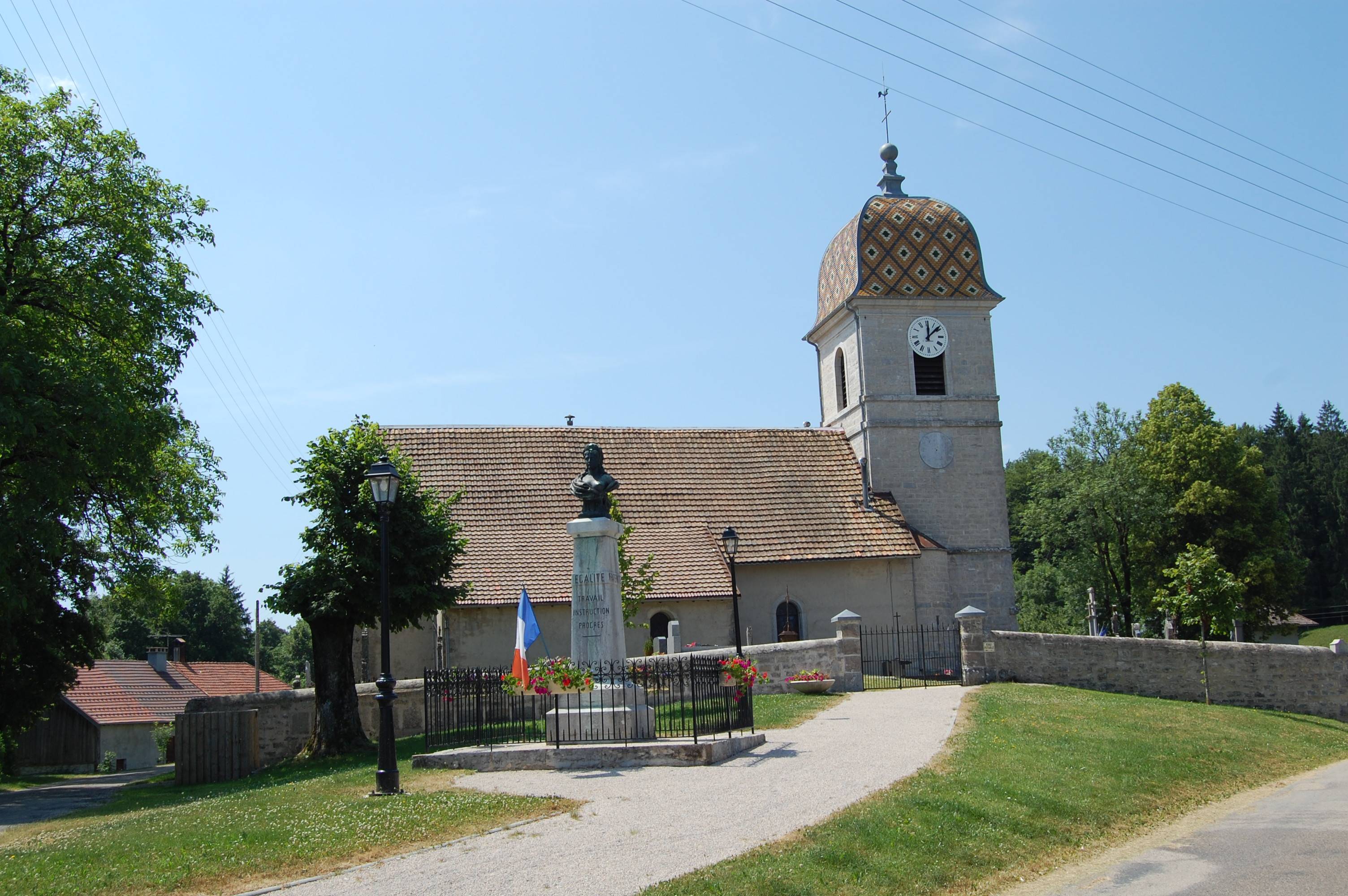 Photo de Église de la Nativité-de-la-Vierge de Châtelneuf