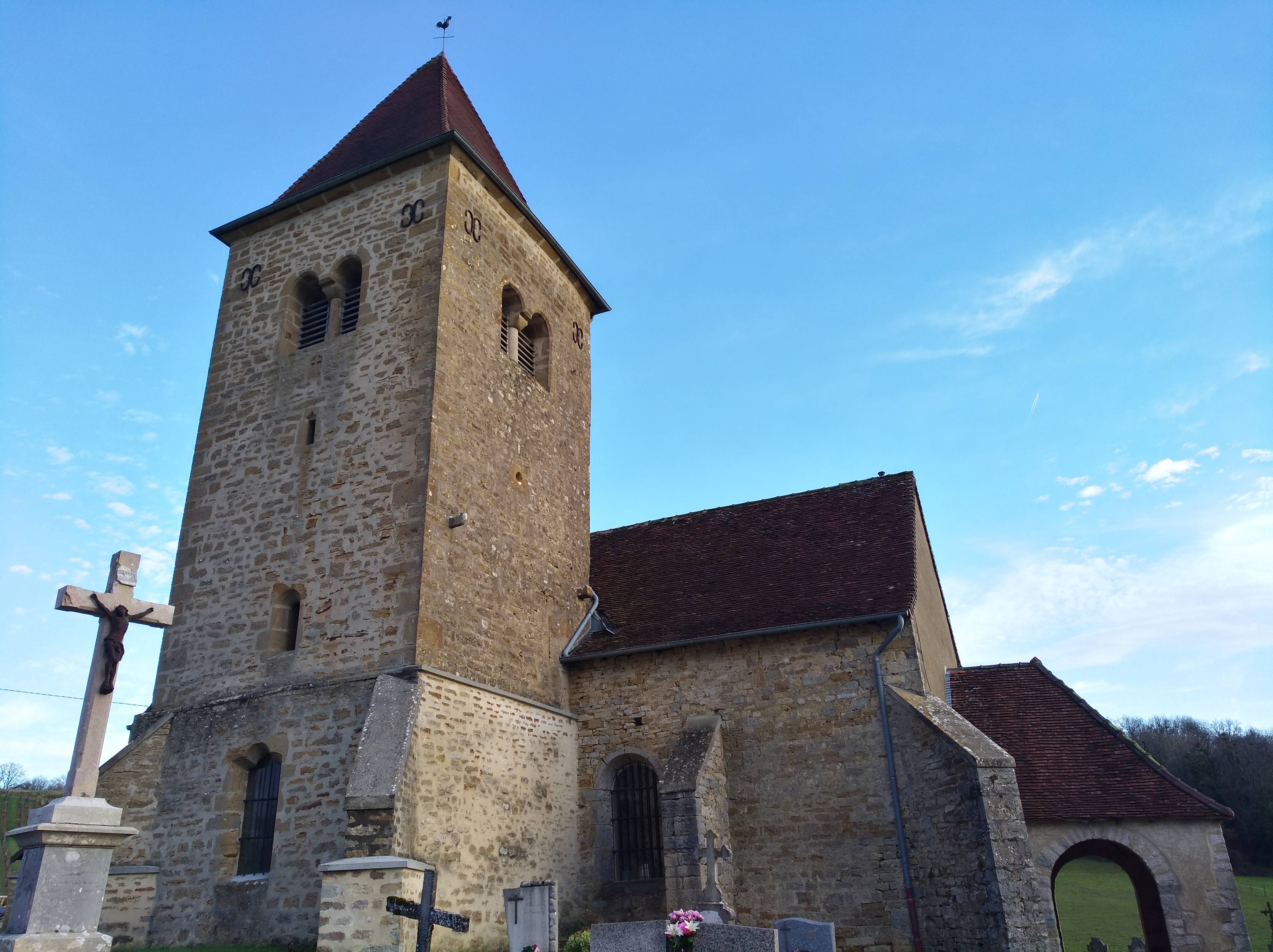Photo de Saint Peter's Church of Mathenay