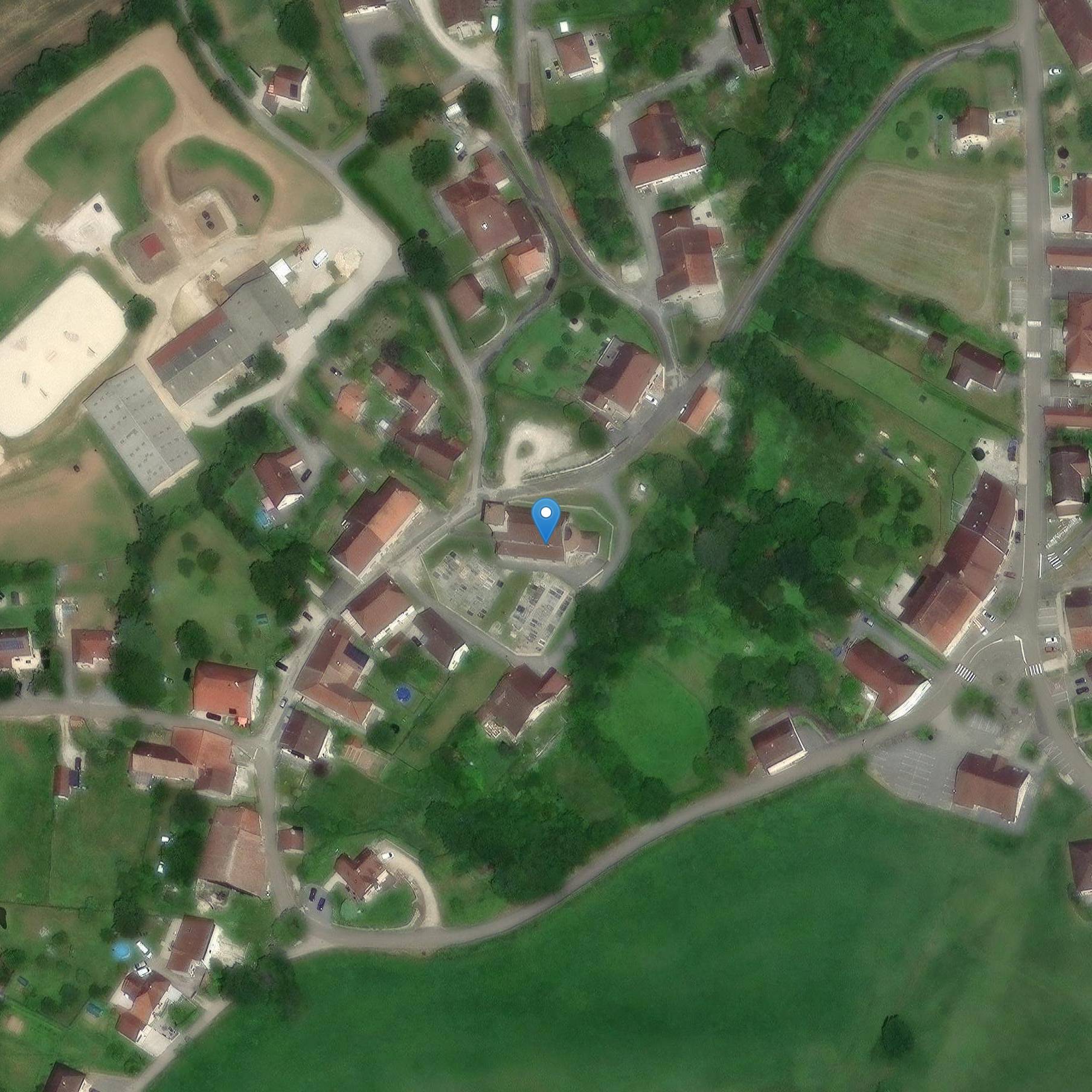 Photo de Sint-Deniskerk van Montrond