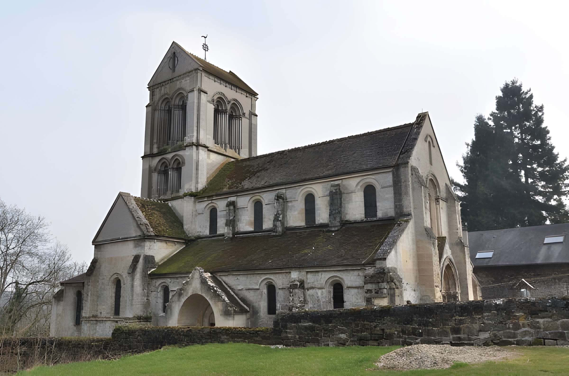 Église de la Nativité-de-la-Sainte-Vierge de Lierval 