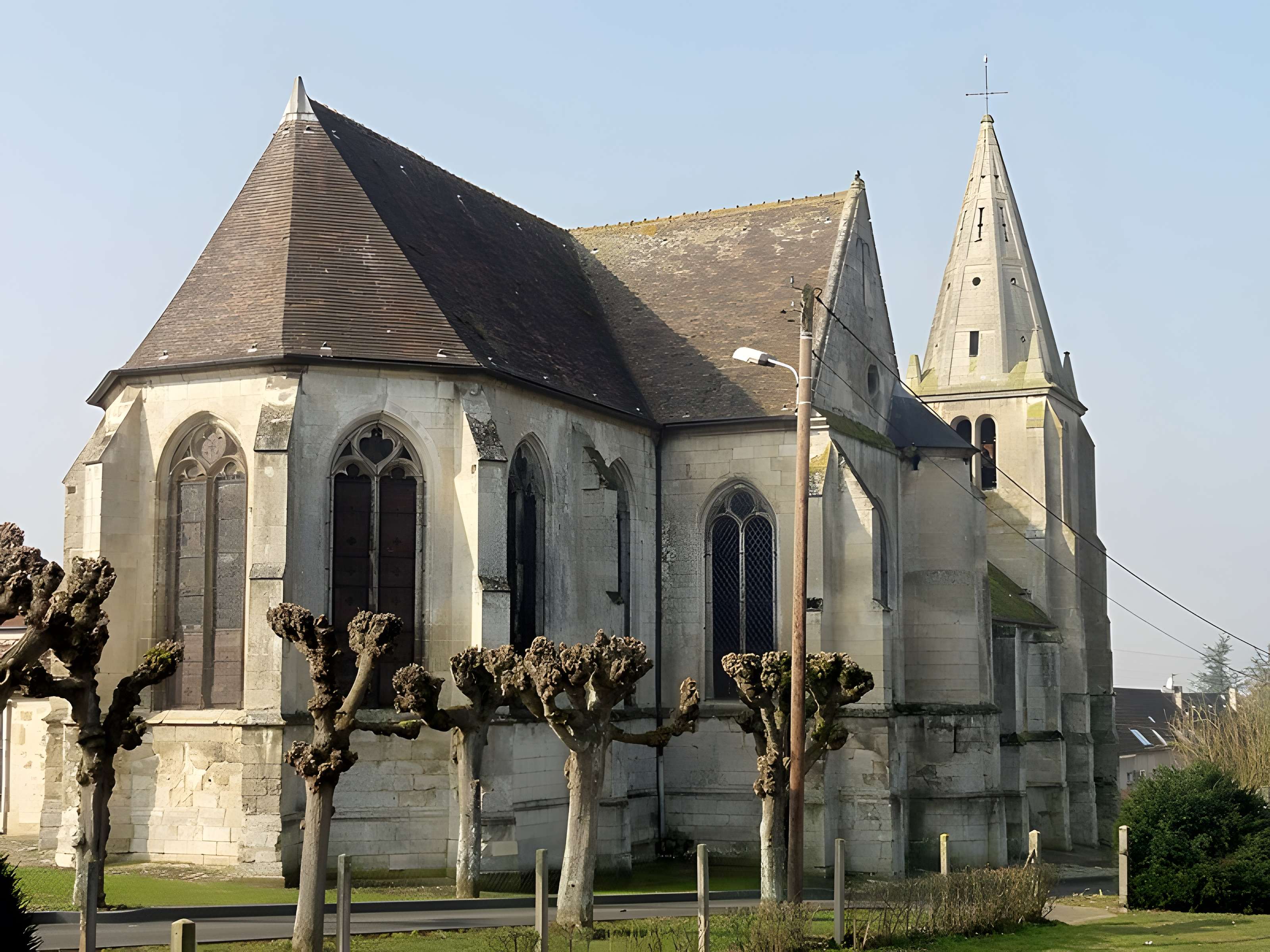 Église de la Sainte-Trinité de Saint-Sauveur