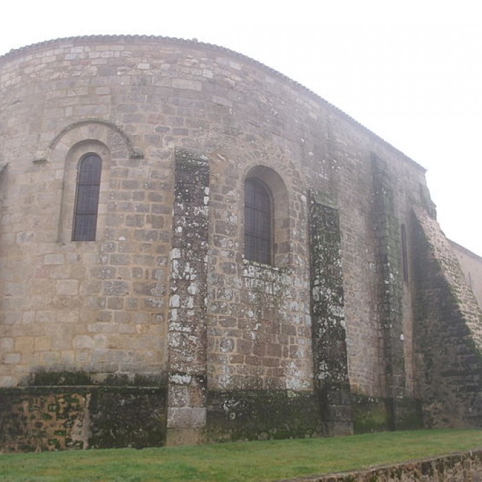 Photo de Église de Saint-Sauveur-de-Givre-en-Mai