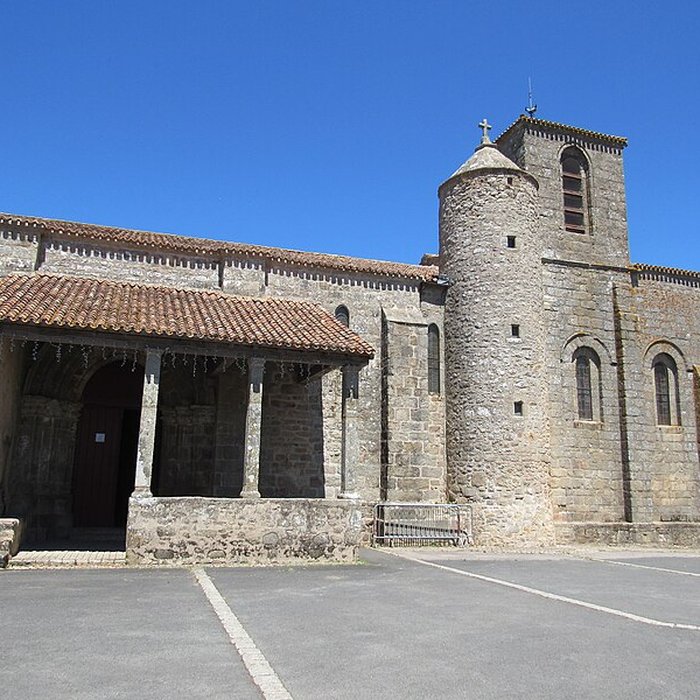 Photo de Église de Saint-Sauveur-de-Givre-en-Mai