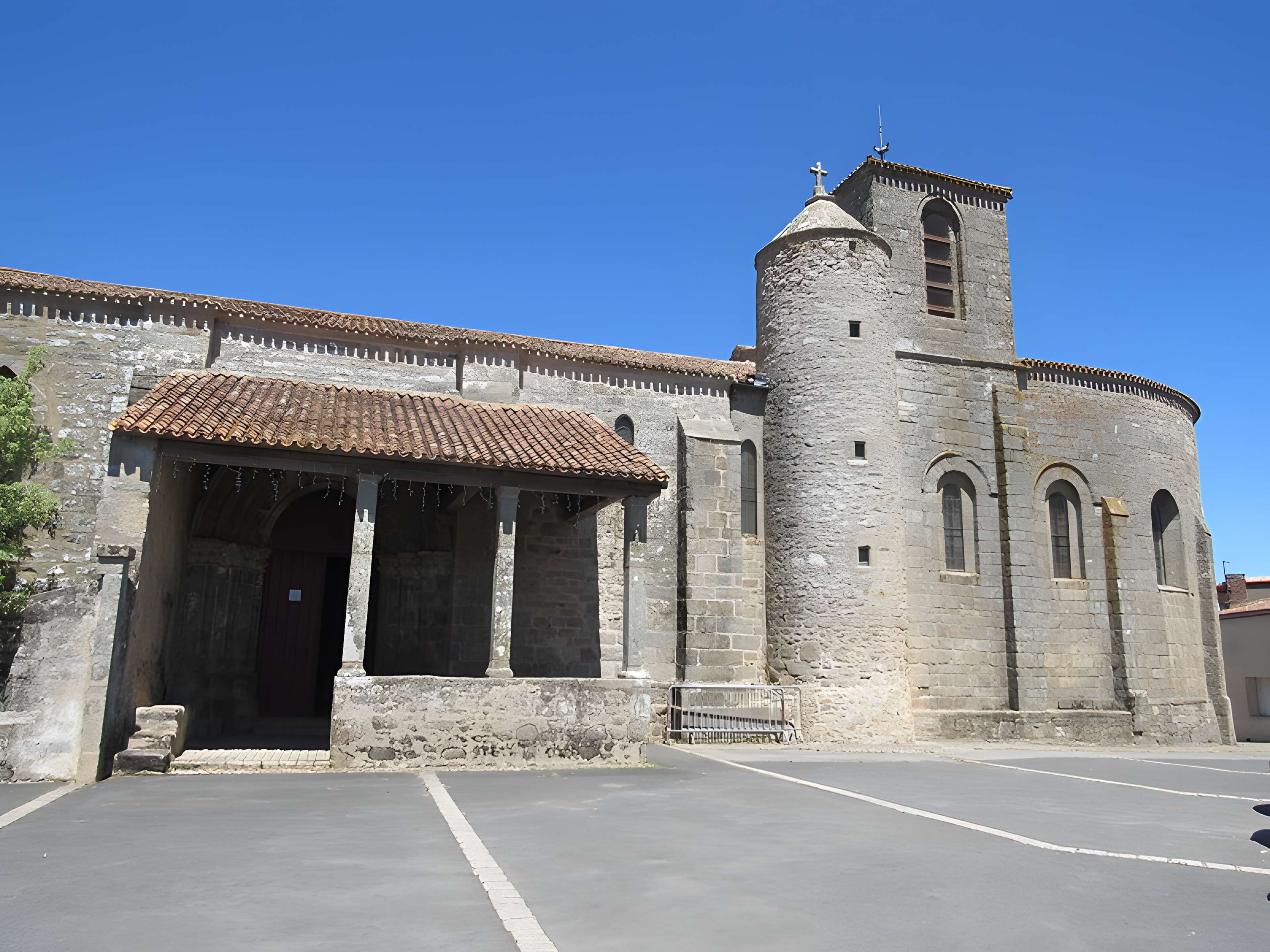 Église de Saint-Sauveur-de-Givre-en-Mai