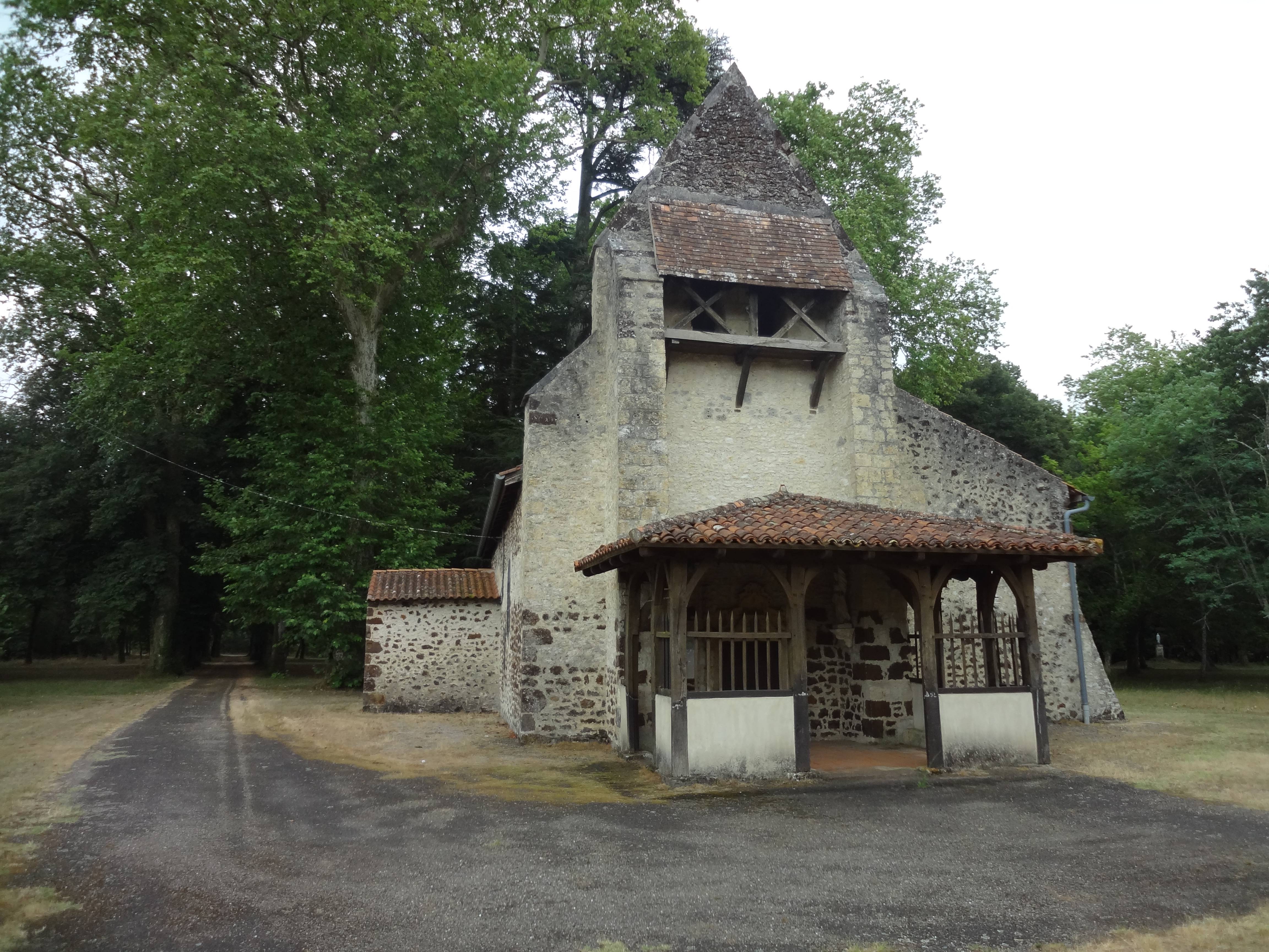 Photo de Saint Peter's Church of Lubbon