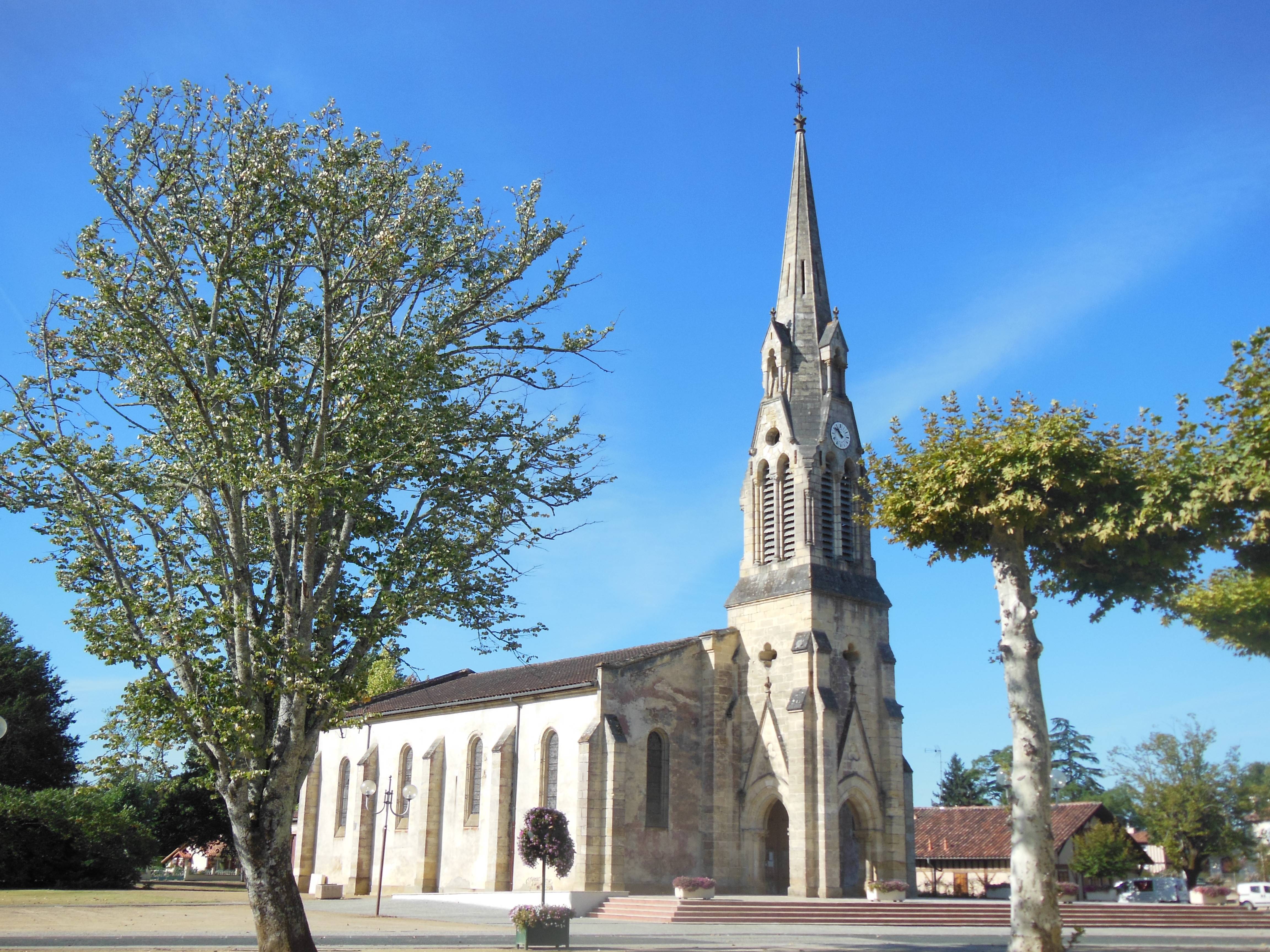 Photo de Iglesia de San Pedro de Morcenx