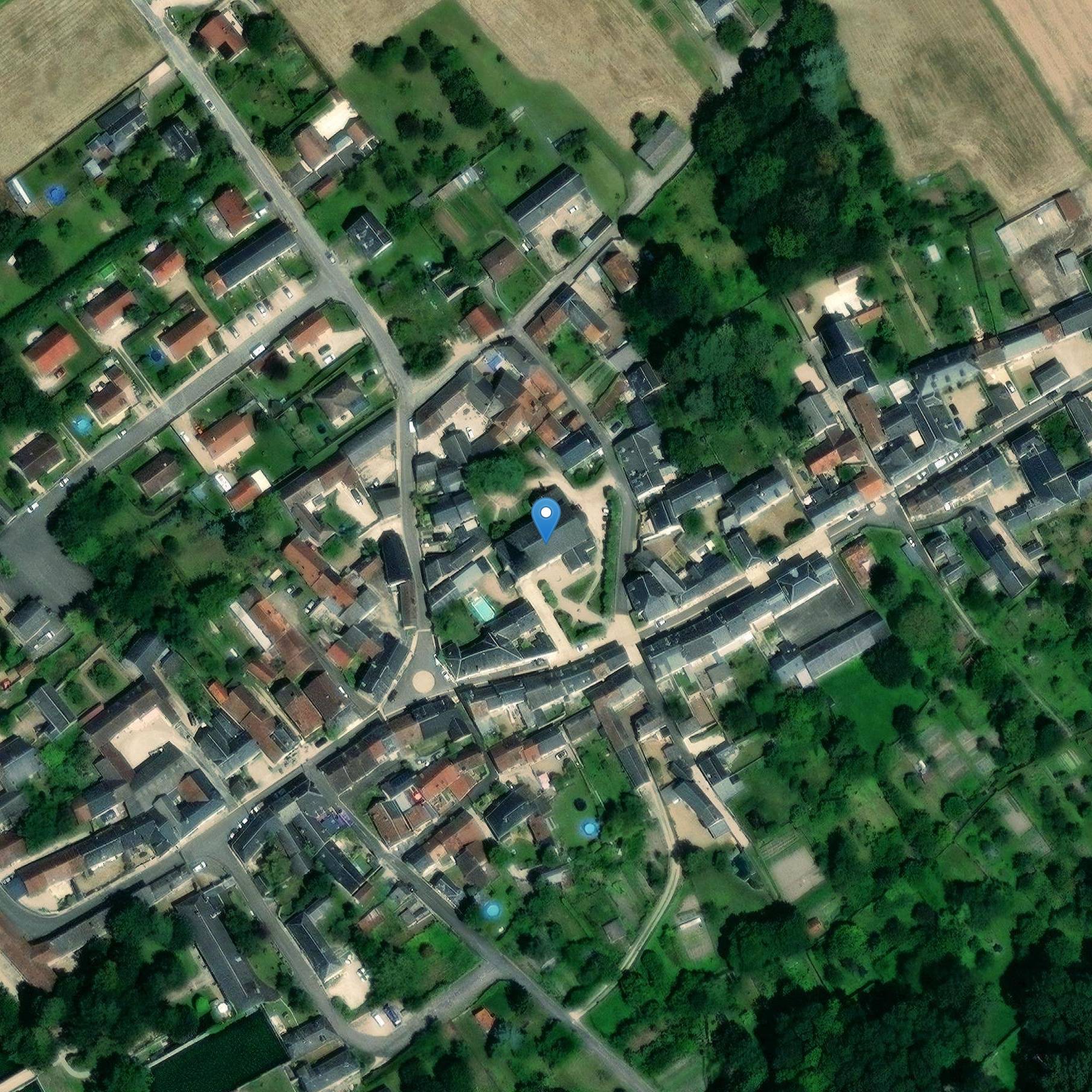 Photo de Kirche Unserer Lieben Frau von der Aufnahme von Avaray