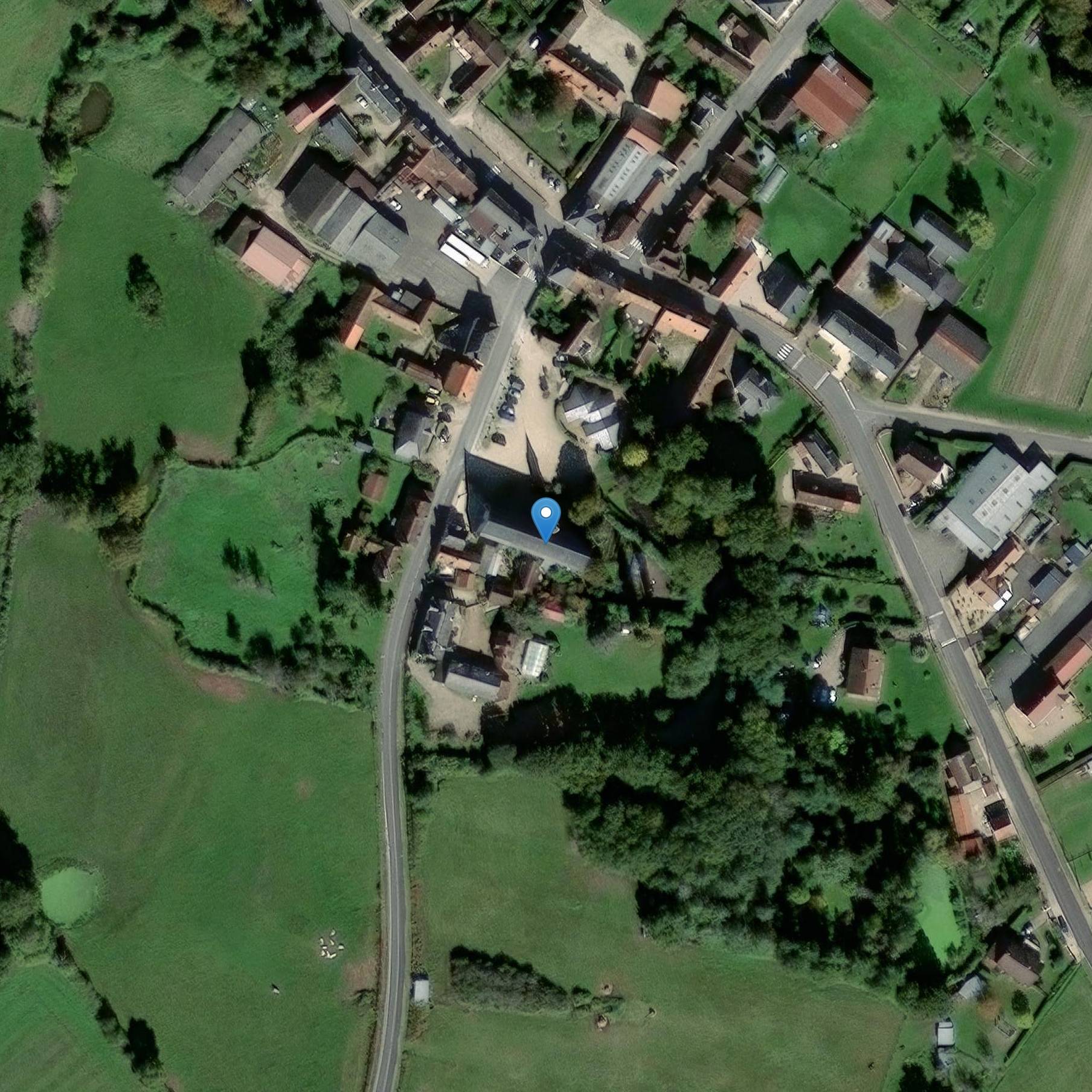 Photo de 科梅明圣艾格南教堂