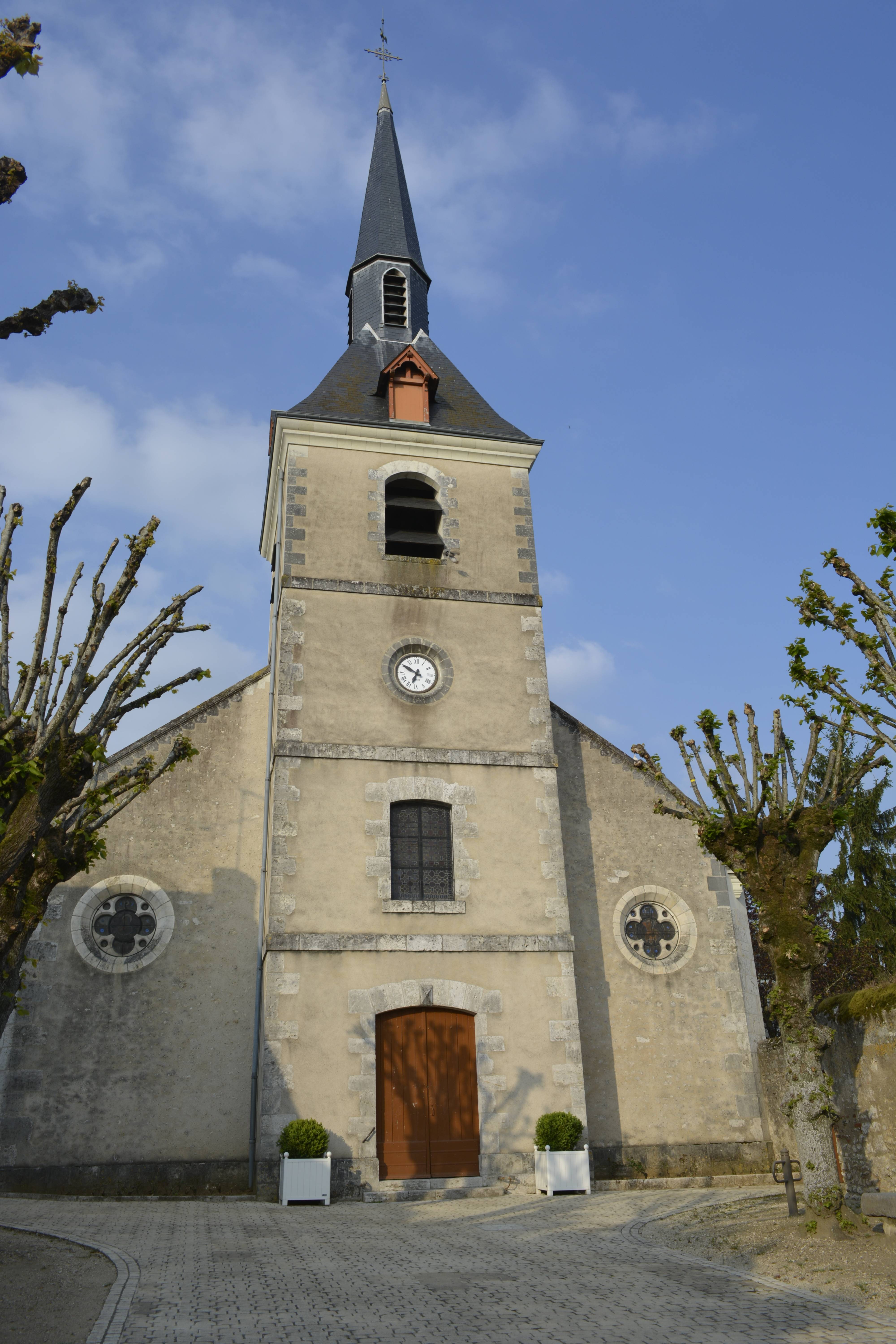 Photo de Church of Saint-Victor de La Chaussée-Saint-Victor
