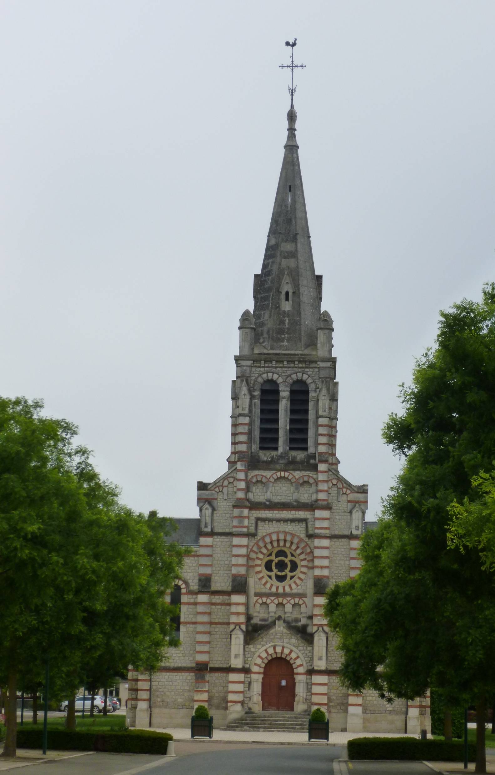 Photo de Saint-Jacques d'Oucques Church