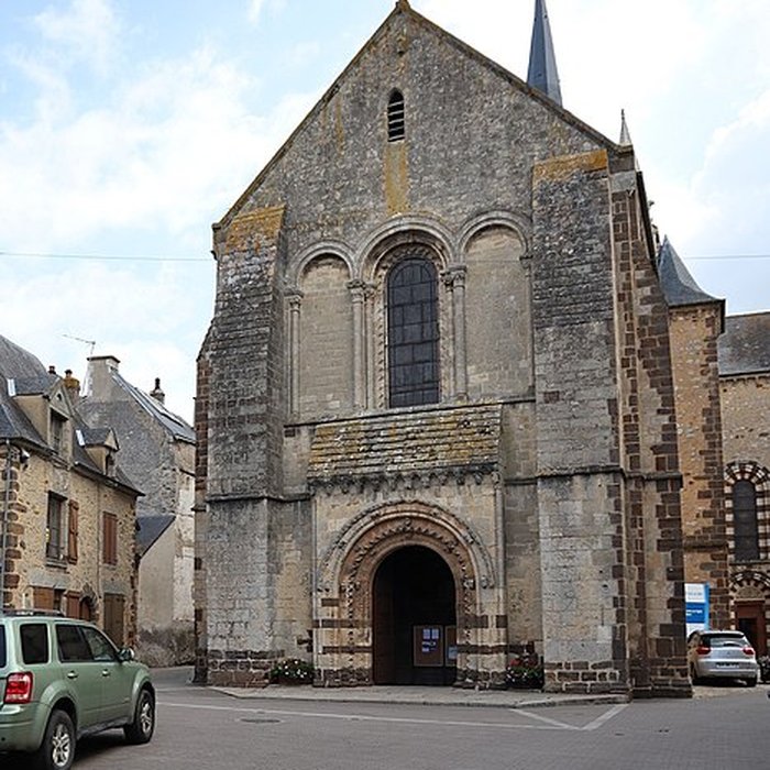 Photo de Église Notre-Dame de Fresnay-sur-Sarthe