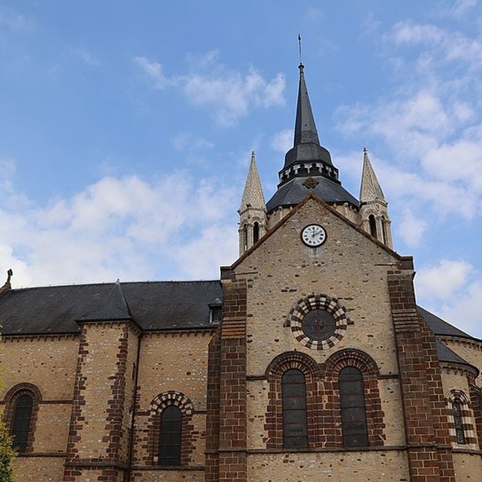 Photo de Église Notre-Dame de Fresnay-sur-Sarthe