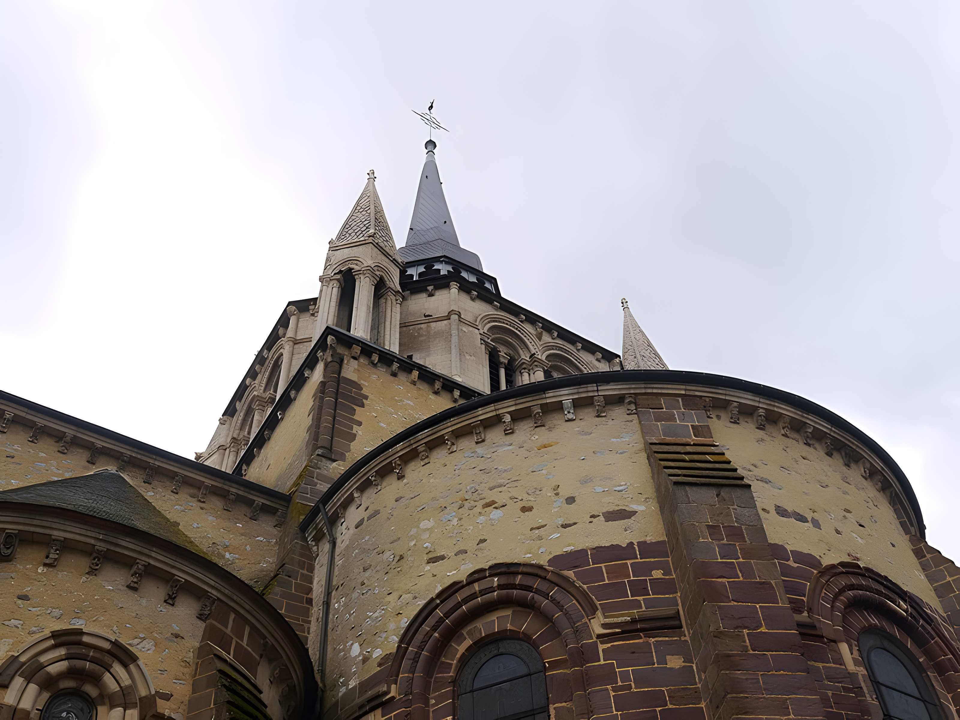 Église Notre-Dame de Fresnay-sur-Sarthe