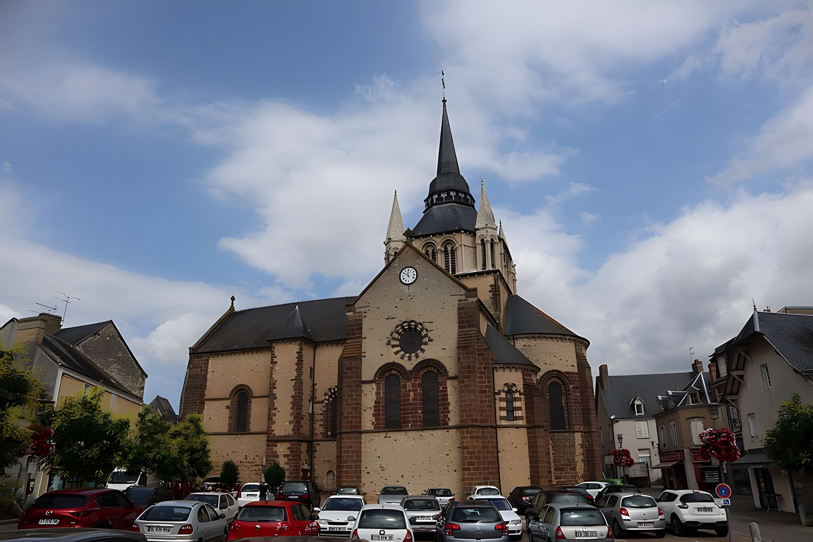 Église Notre-Dame de Fresnay-sur-Sarthe