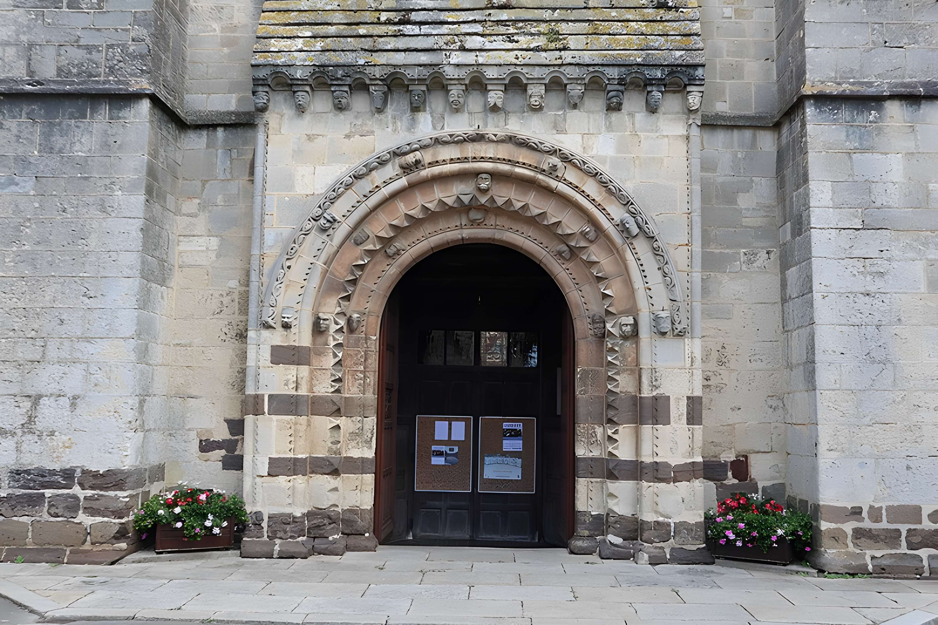Église Notre-Dame de Fresnay-sur-Sarthe