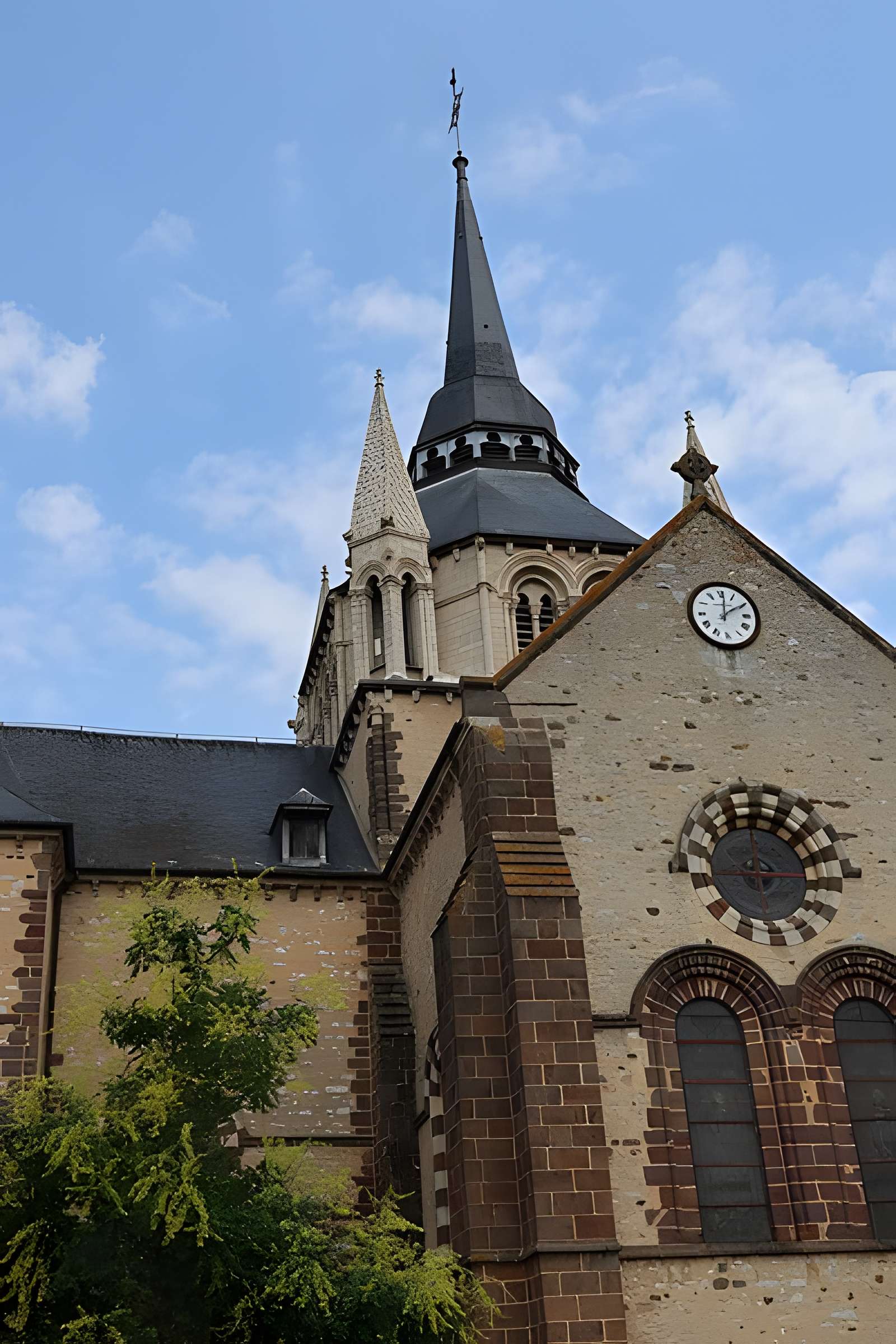 Église Notre-Dame de Fresnay-sur-Sarthe
